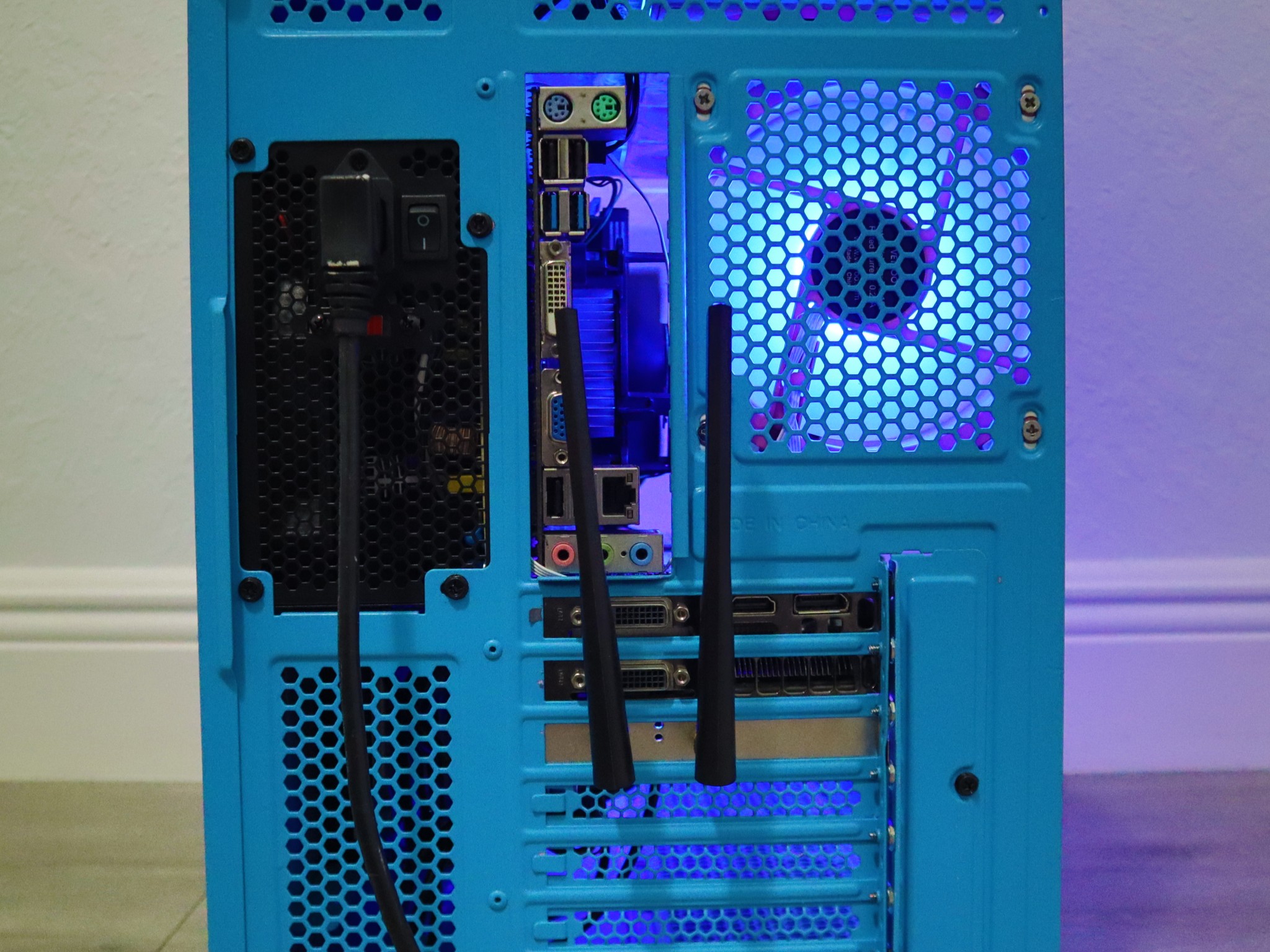 Gaming PC - GTX 970, I7-3770, 32GB DDR3, WIFI, BLUETOOTH, ARGB, BLUE, 128GB SSD, 250GB HDD.