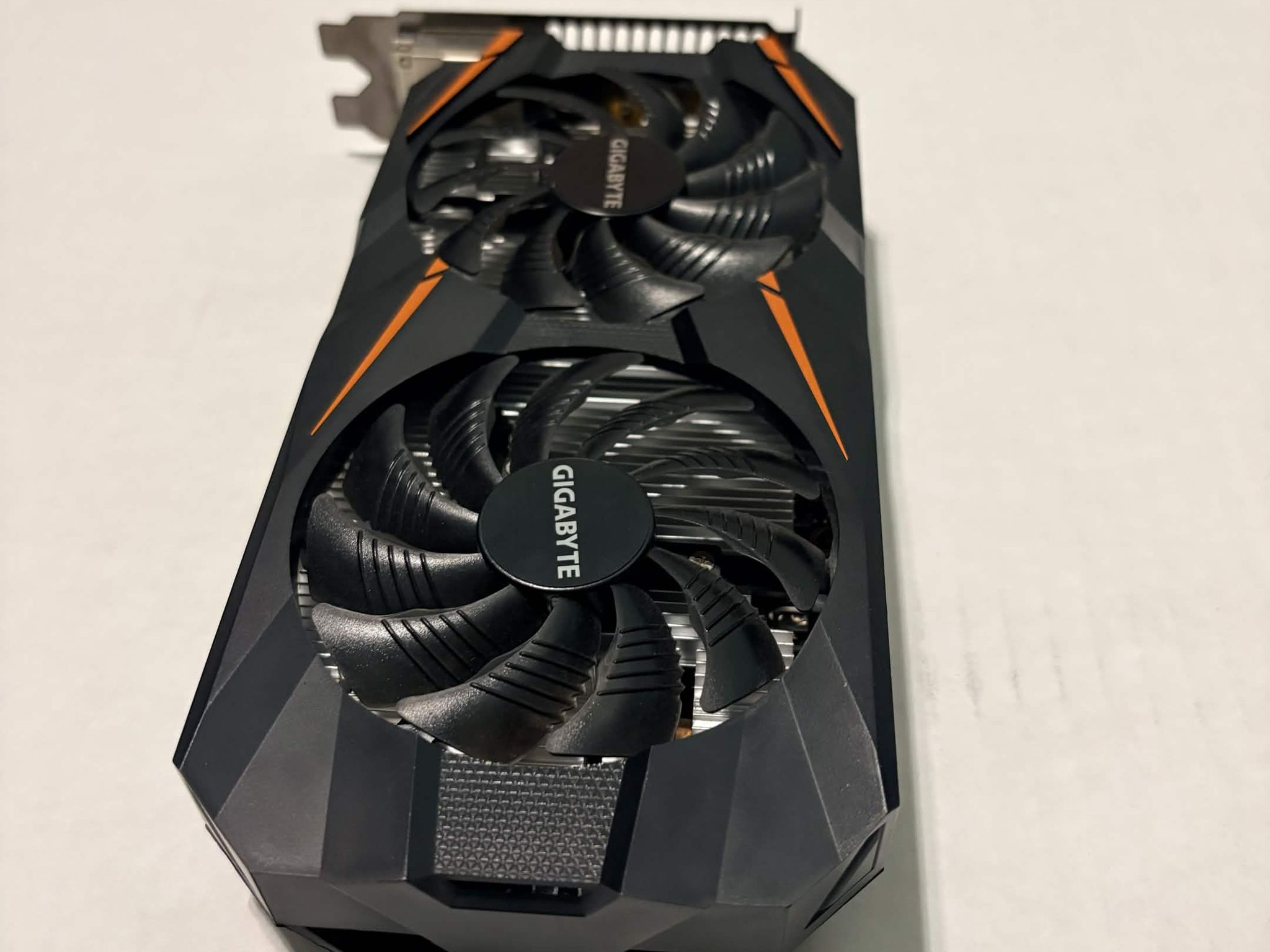 GIGABYTE GeForce GTX 1060 WINDFORCE OC 3G