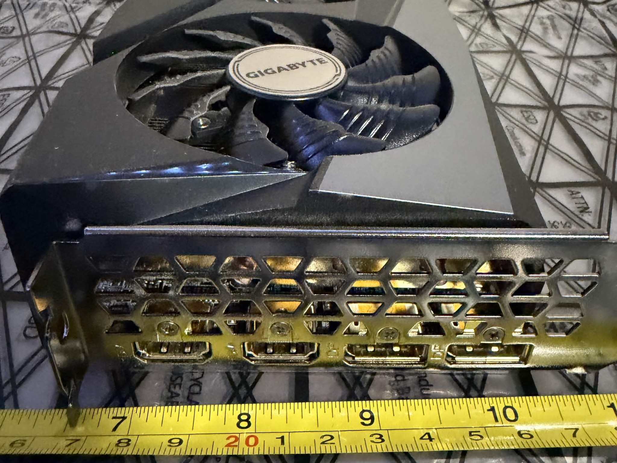 GIGABYTE GAMING OC Radeon RX 7600