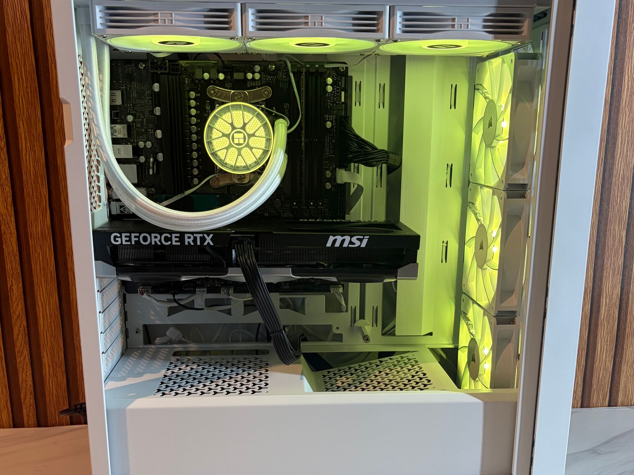 RTX 5070 |  RYZEN 7 7800X3D | 16GB DDR5 | 750w PSU | 2TB NVME | 360MM AIO