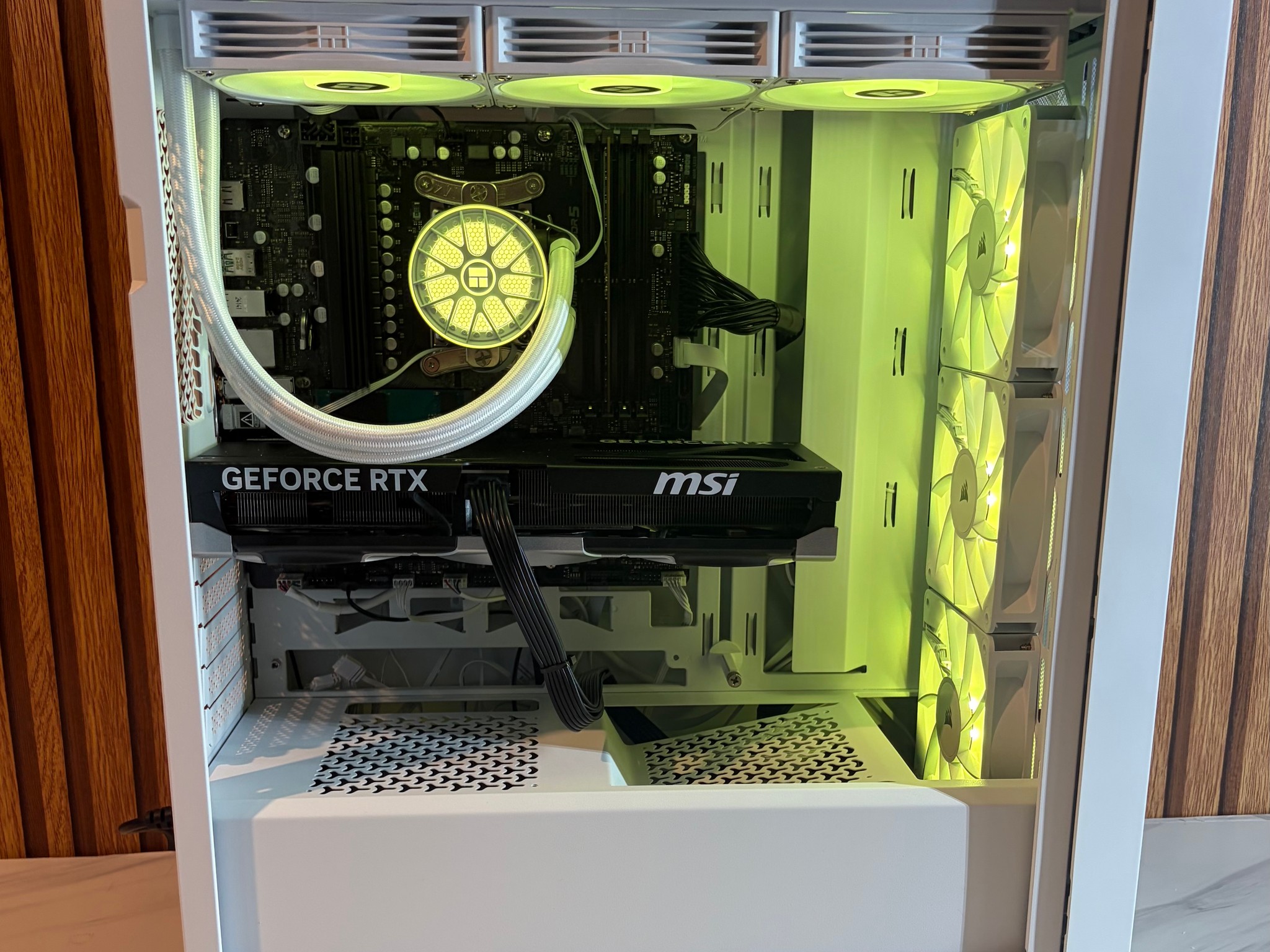 RTX 5070 |  RYZEN 7 7800X3D | 16GB DDR5 | 750w PSU | 2TB NVME | 360MM AIO