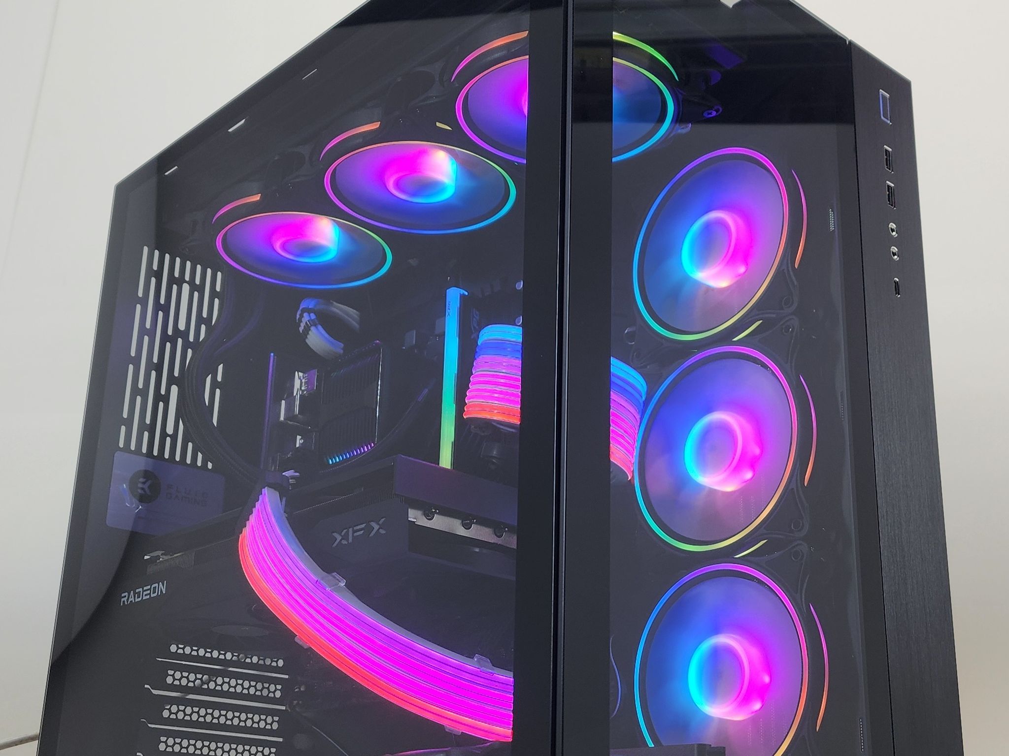 Gaming PC Ryzen 7 7800X3D 16GB RAM 1TB SSD RX 9060 XT 16GB Windows 11 Computer