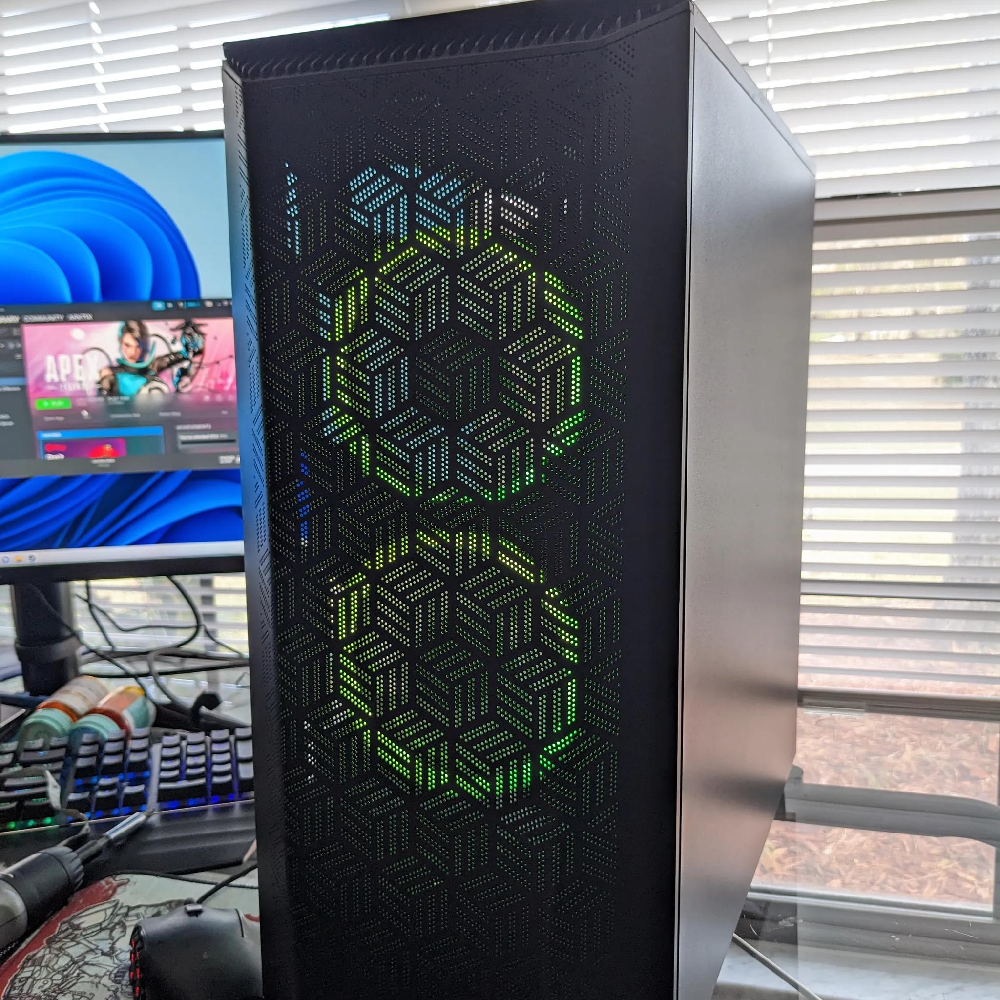 Phanteks, Win11, Ryzen 3100, 32gb ddr4-3200, R9 390 8gb GPU, SSD+HDD, BT+WiFi