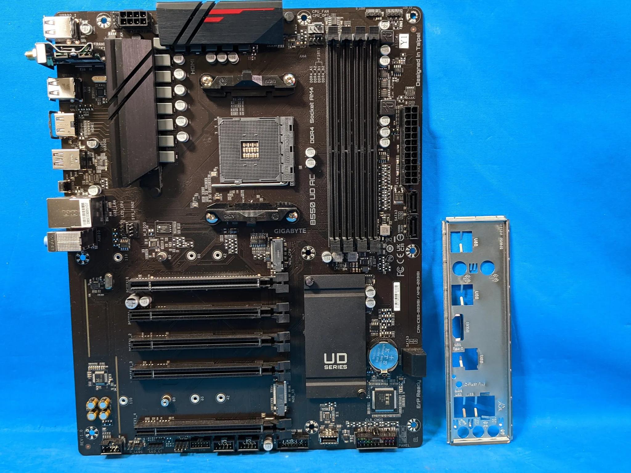 Gigabyte B550 UD AC AMD Socket AM4 DDR4 ATX PCIe 4.0 Desktop Motherboard & I/O Shield
