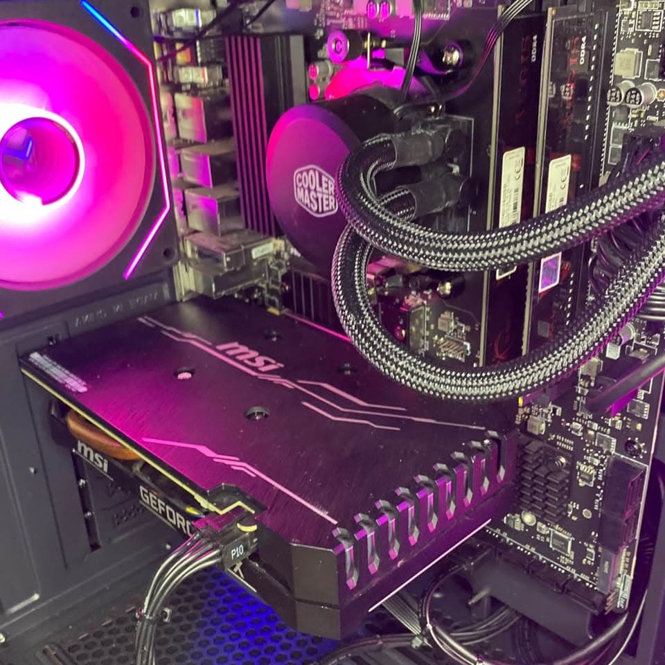 Black Gaming PC (GTX 1660 S 6GB + AMD Ryzen 5 2600 + 16GB DDR4 + SSD)