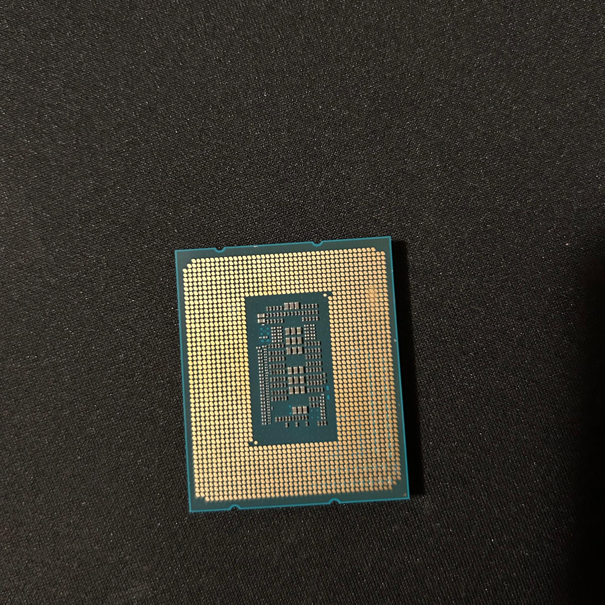 Intel Core i5-12600KF