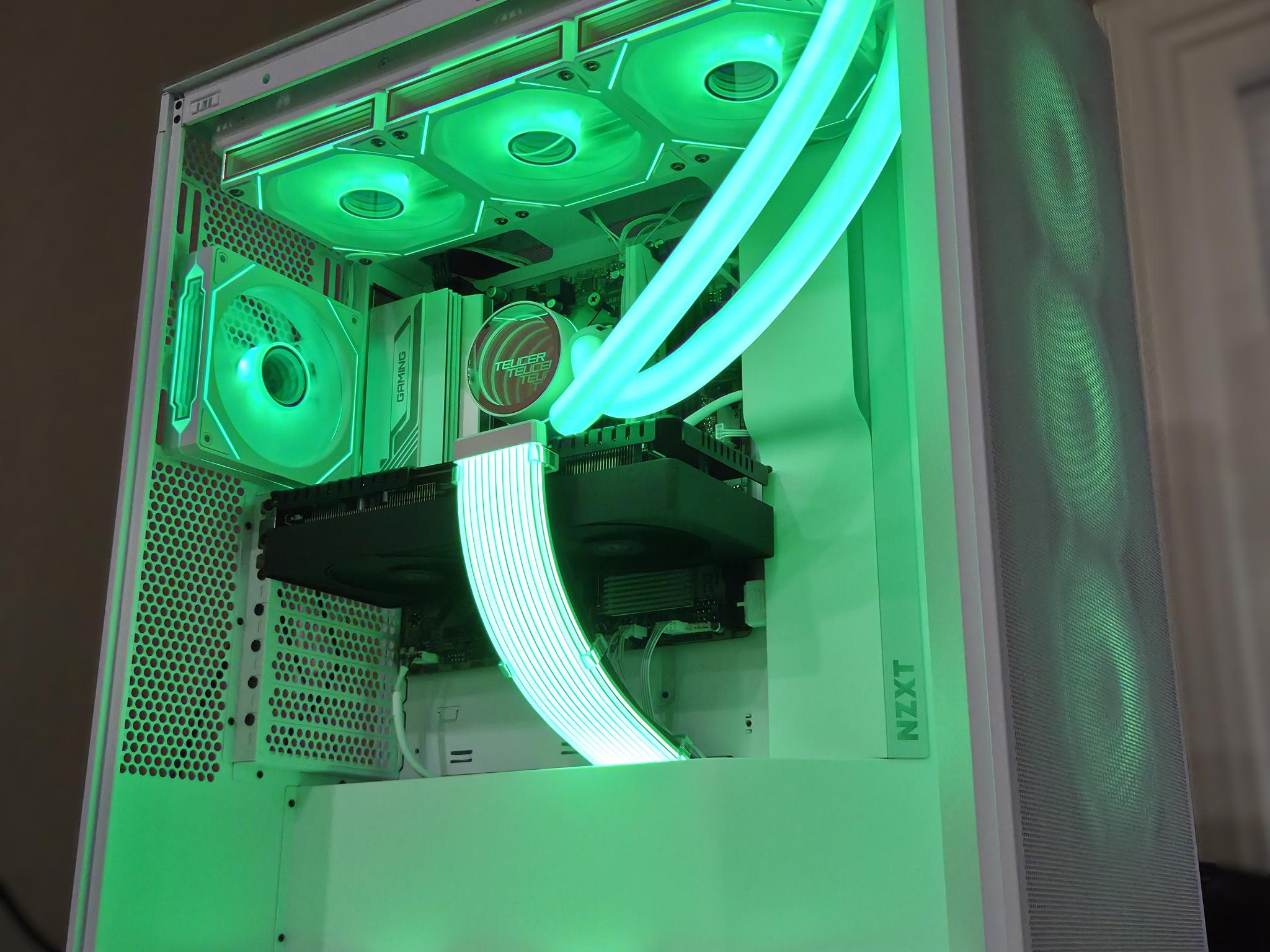 Glacier! 🧊|RTX 3070|Ryzen 7 8700F|DDR5|1TB Gen4 NVMe