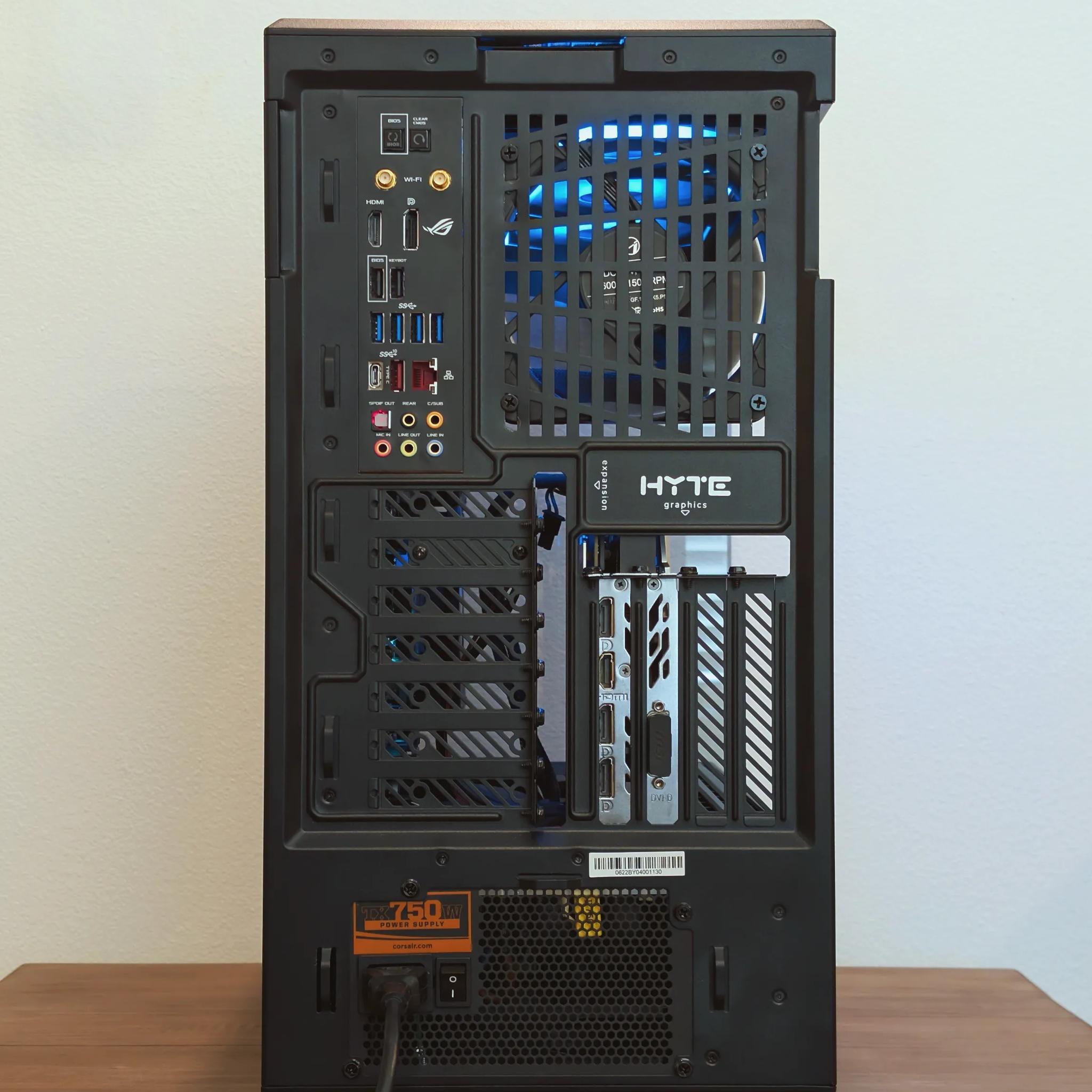 i7 8700K, 1070Ti, 32GB DDR4, 1TB SSD, 750W, WiFi/BT, Windows 11
