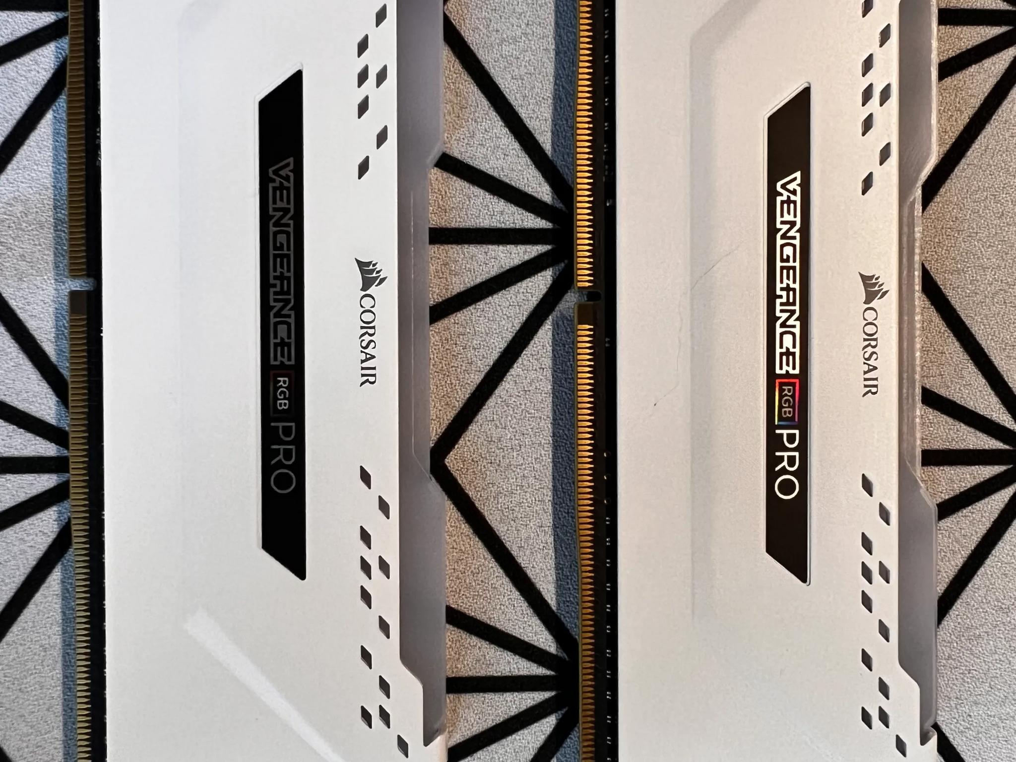 Corsair Vengeance RGB PRO 16Gb DDR4 3200MHz