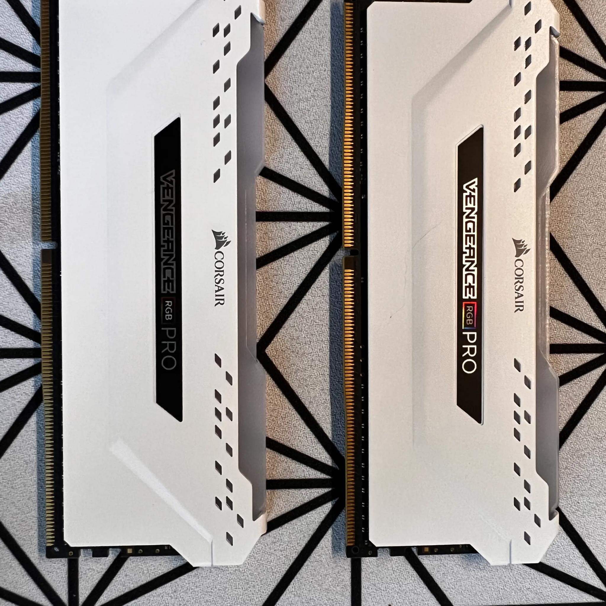 Corsair Vengeance RGB PRO 16Gb DDR4 3200MHz
