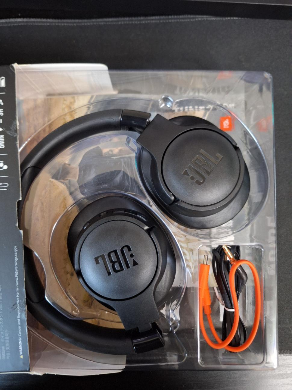 JBL TUNE 710BT