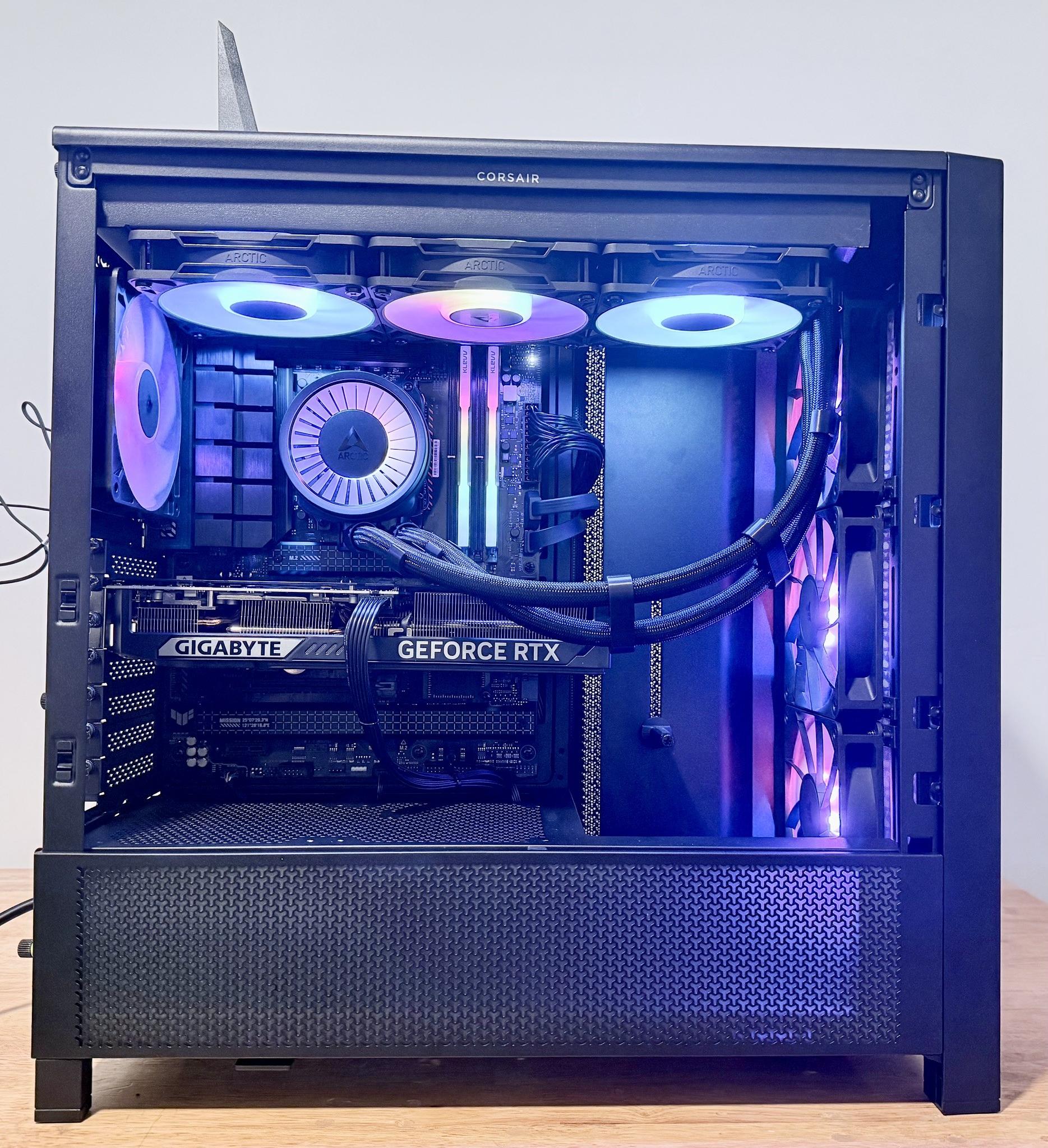 Corsair 4000D RTX 5070 OC 12GB
