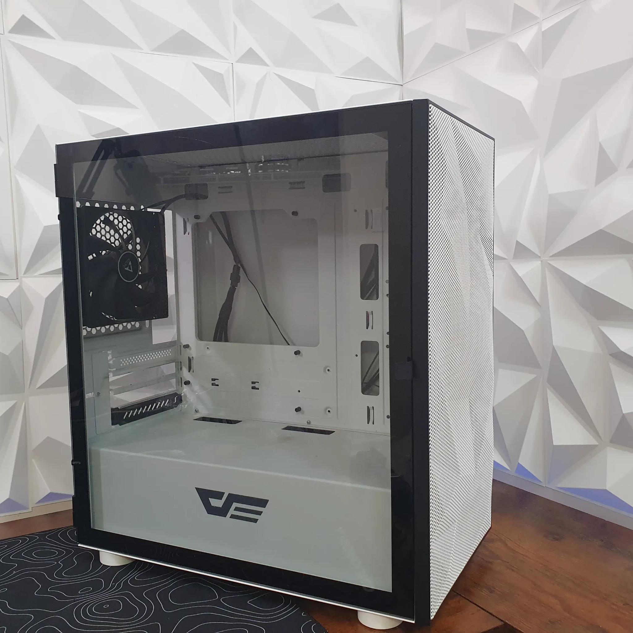 White Micro ATX PC Case (**Lose Front panel**)