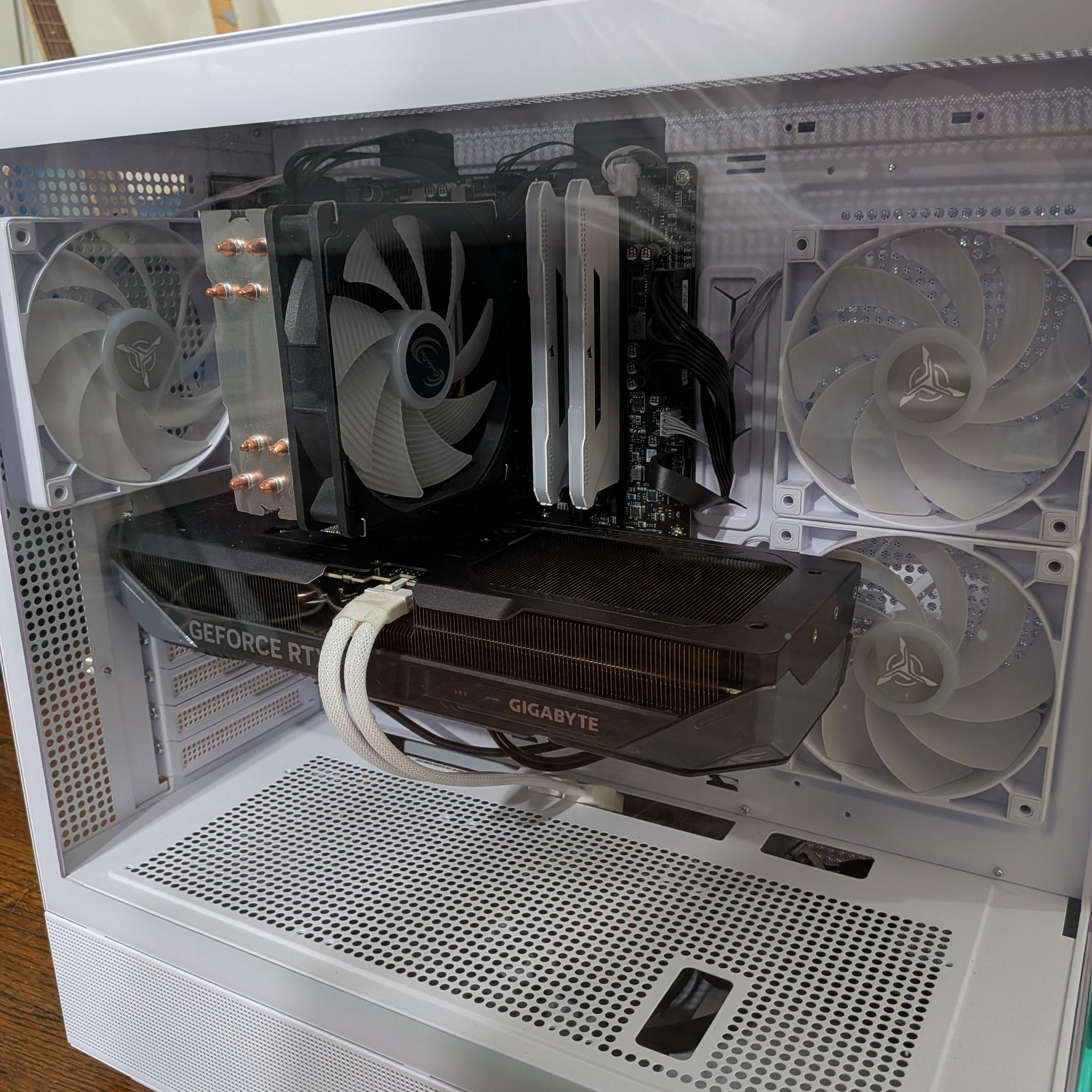 ⚡NEW Gravity Well Systems Quasar | White Gaming PC – Ryzen 7 + RTX 5070 (12GB) – 1440p/4K Ready ⚡