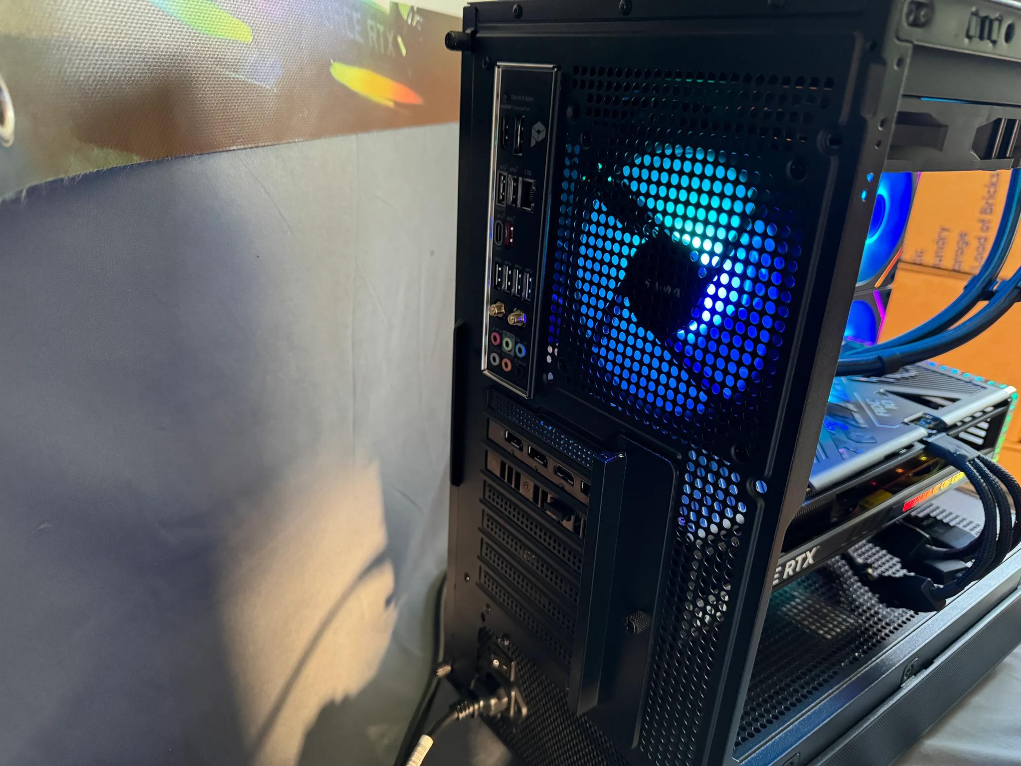 RTX 4070TI Strix Ryzen 7700X Gaming PC