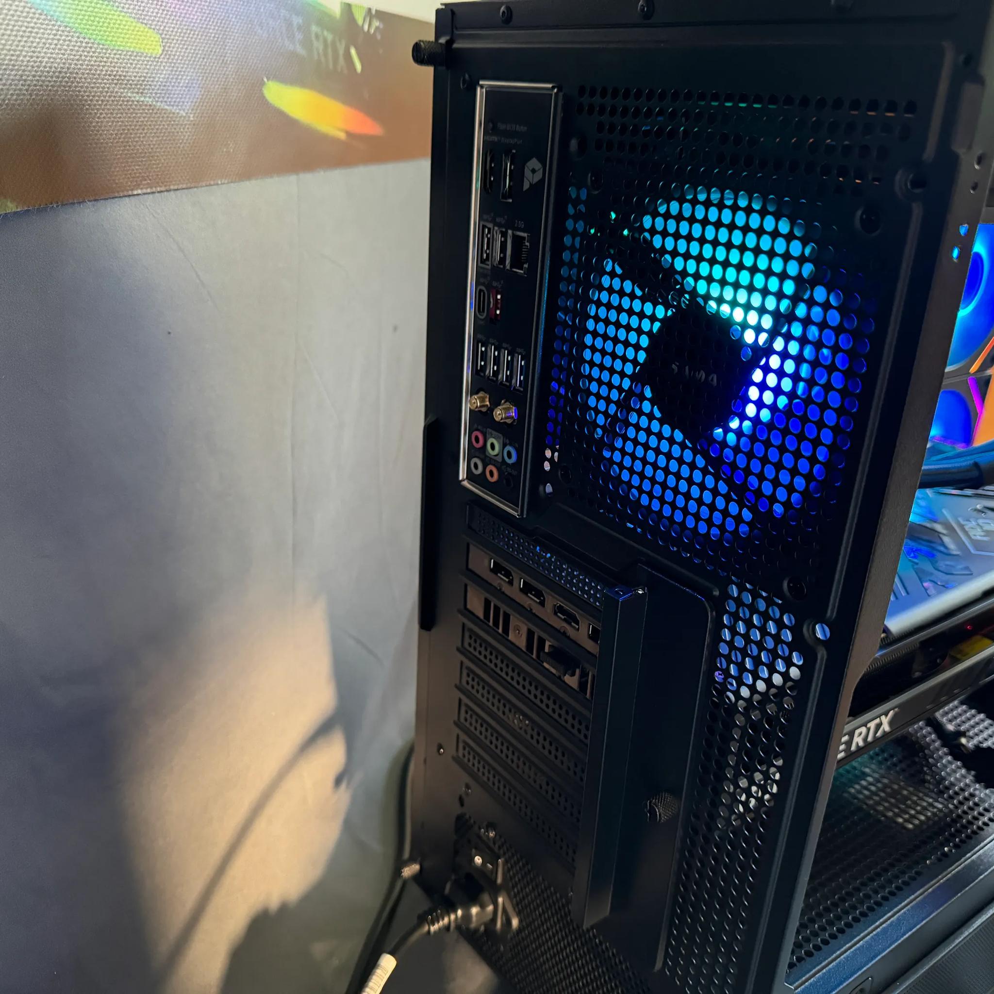 RTX 4070TI Strix Ryzen 7700X Gaming PC