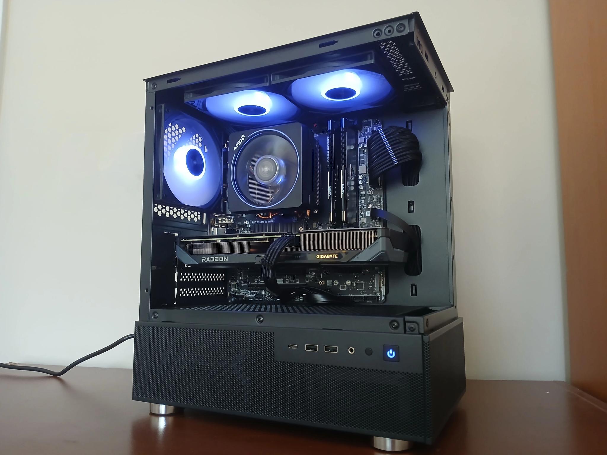 RX 9060XT 8GB | Ryzen 7 5800XT | 32GB RAM