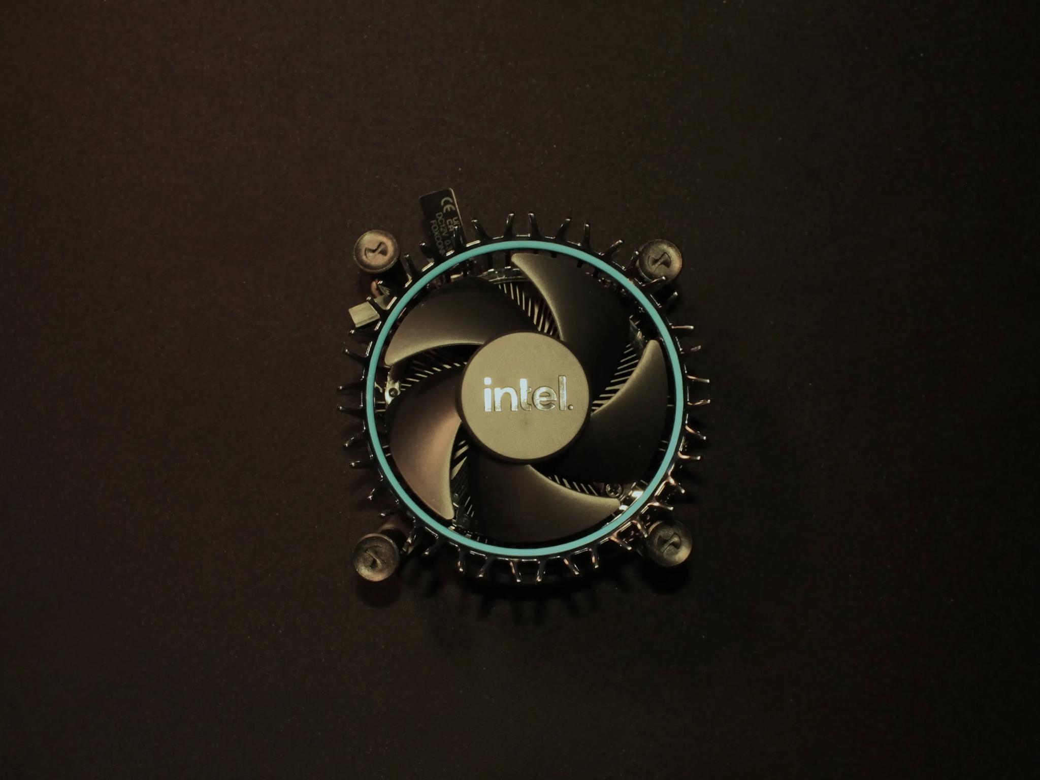 Intel Core i3-12100F CPU and Cooler