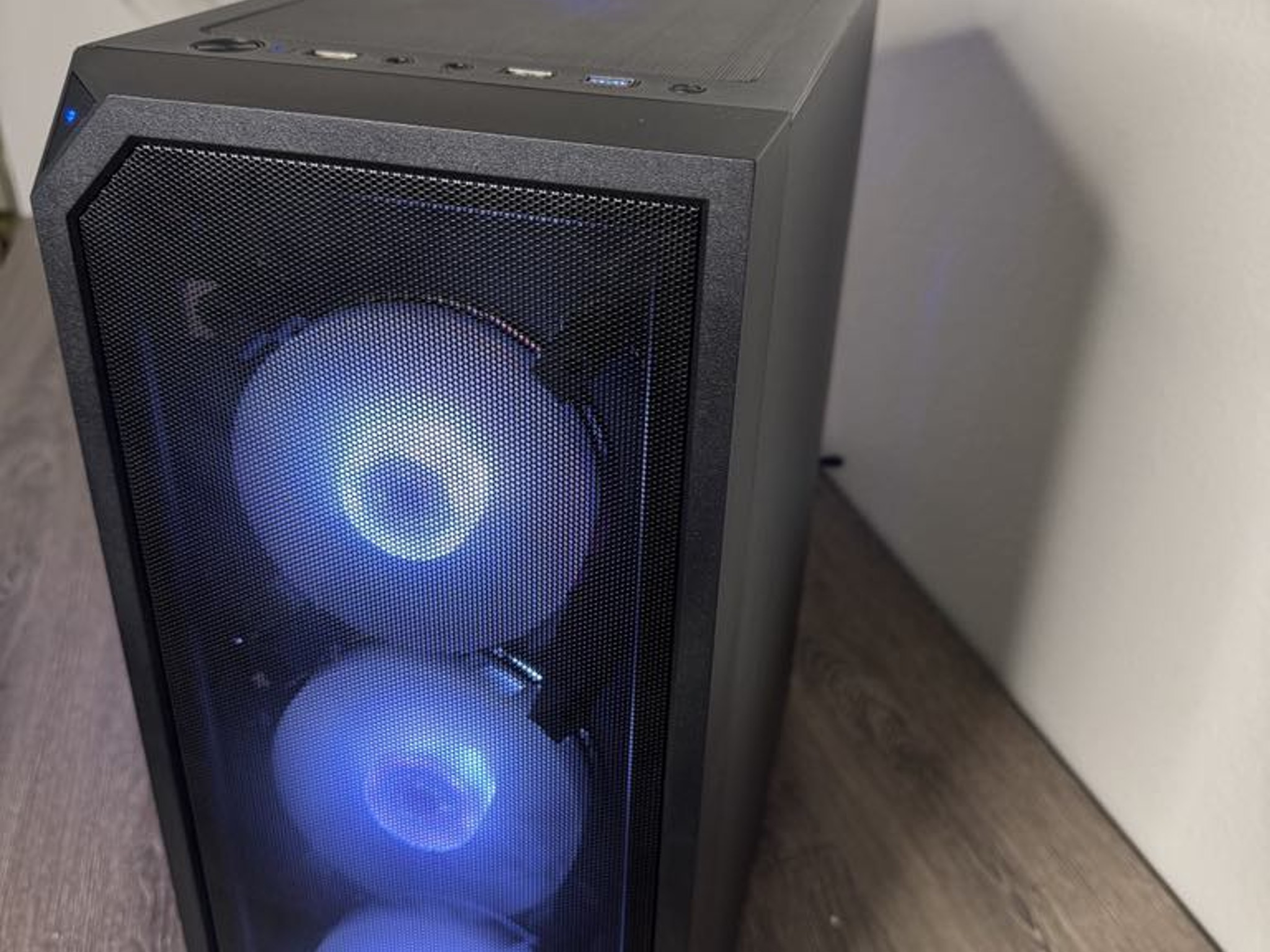 Gaming PC. RX 6750 XT 12GB Ryzen 5 5600x