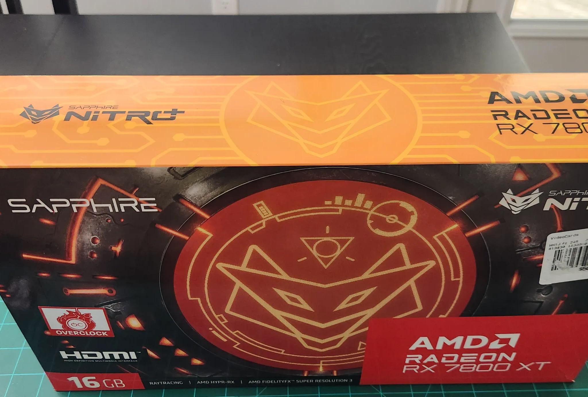 SAPPHIRE NITRO+ Radeon RX 7800 XT 16GB GDDR6 PCI Express 4.0 x16 ATX Graphics Card 11330-01-20G