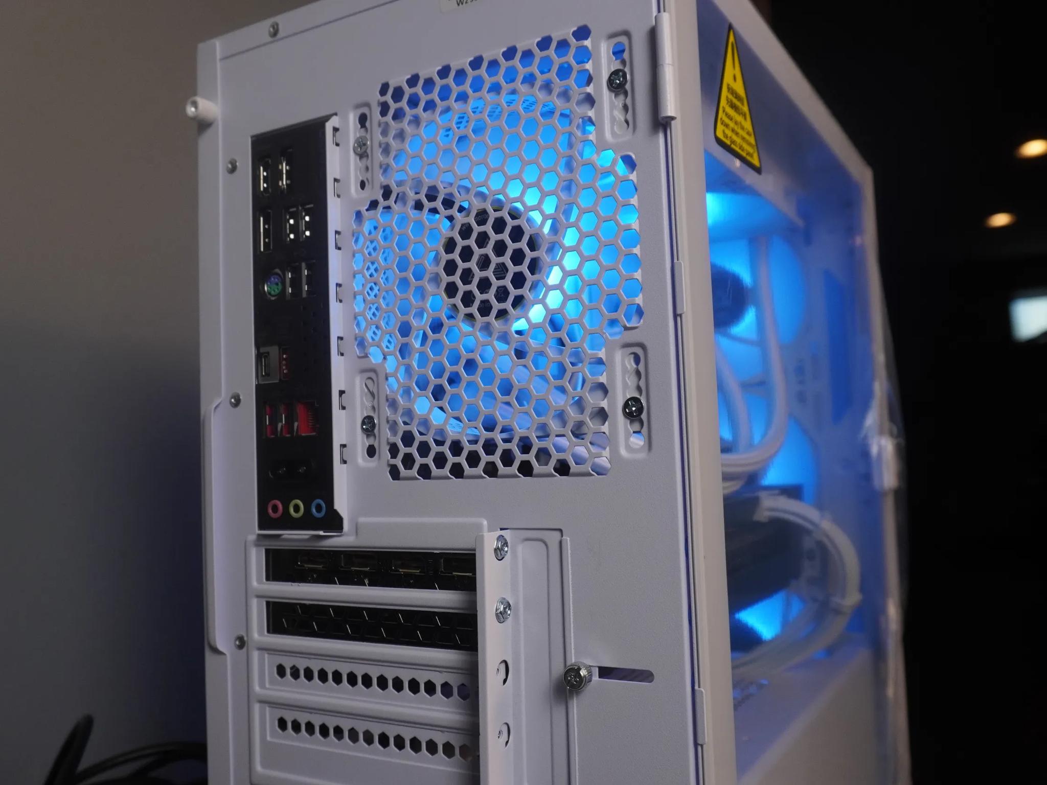 🤍ARCTIC BEAST🤍 1440p/1080p MACHINE 💚RTX 3070ti 🧡 Ryzen 5 9600x | 1TB NVME | 32GB | WIN ACTIVATED
