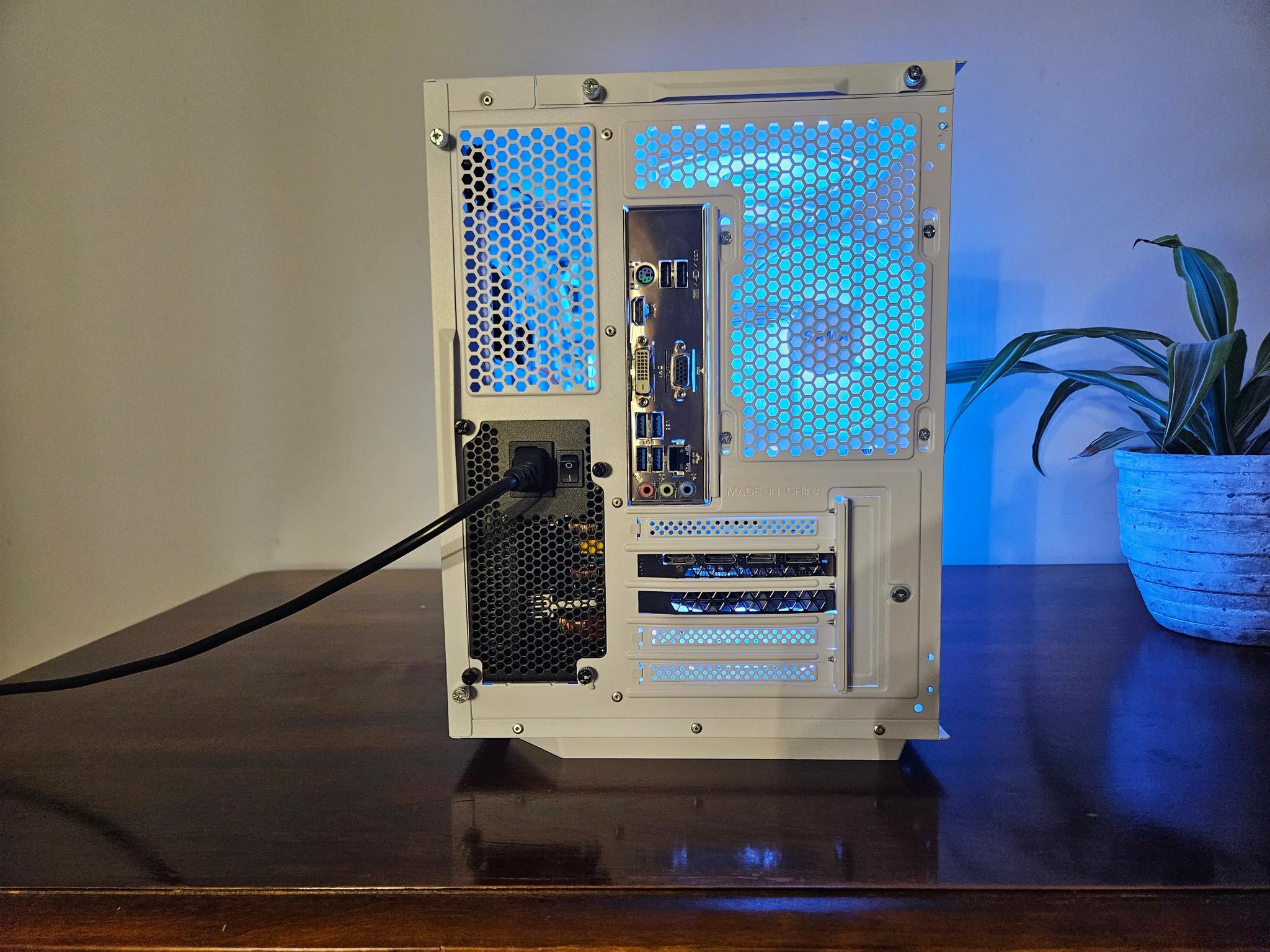 RTX 2060 Ryzen 5 3600x White RTX Fishtank Gaming PC