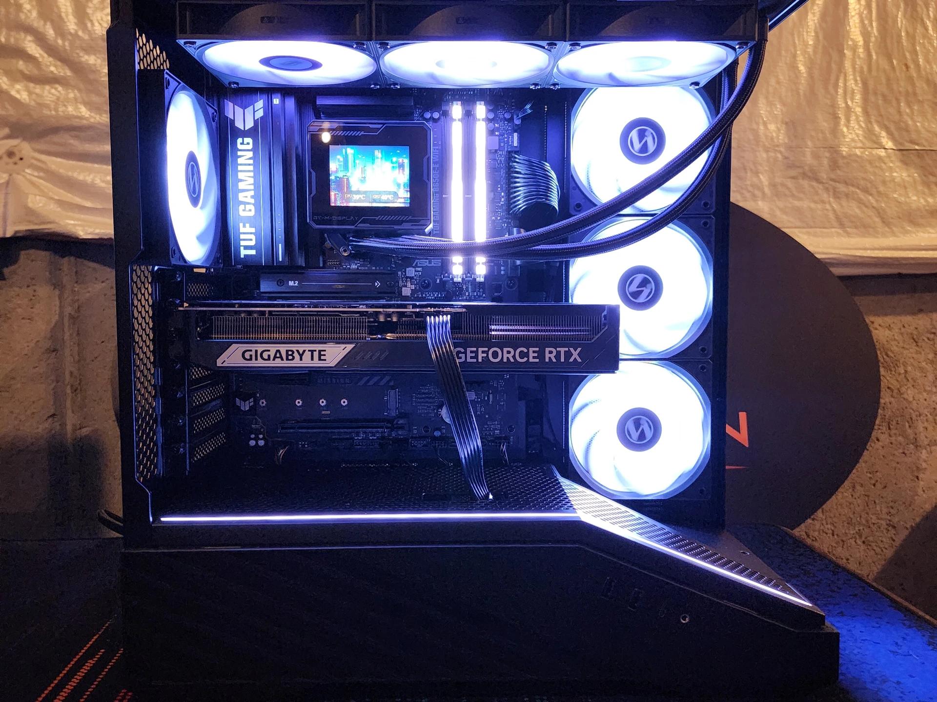 RTX 5080 / Ryzen 7 9800X3D / 32GB DDR5 RAM / 2TB NVMe