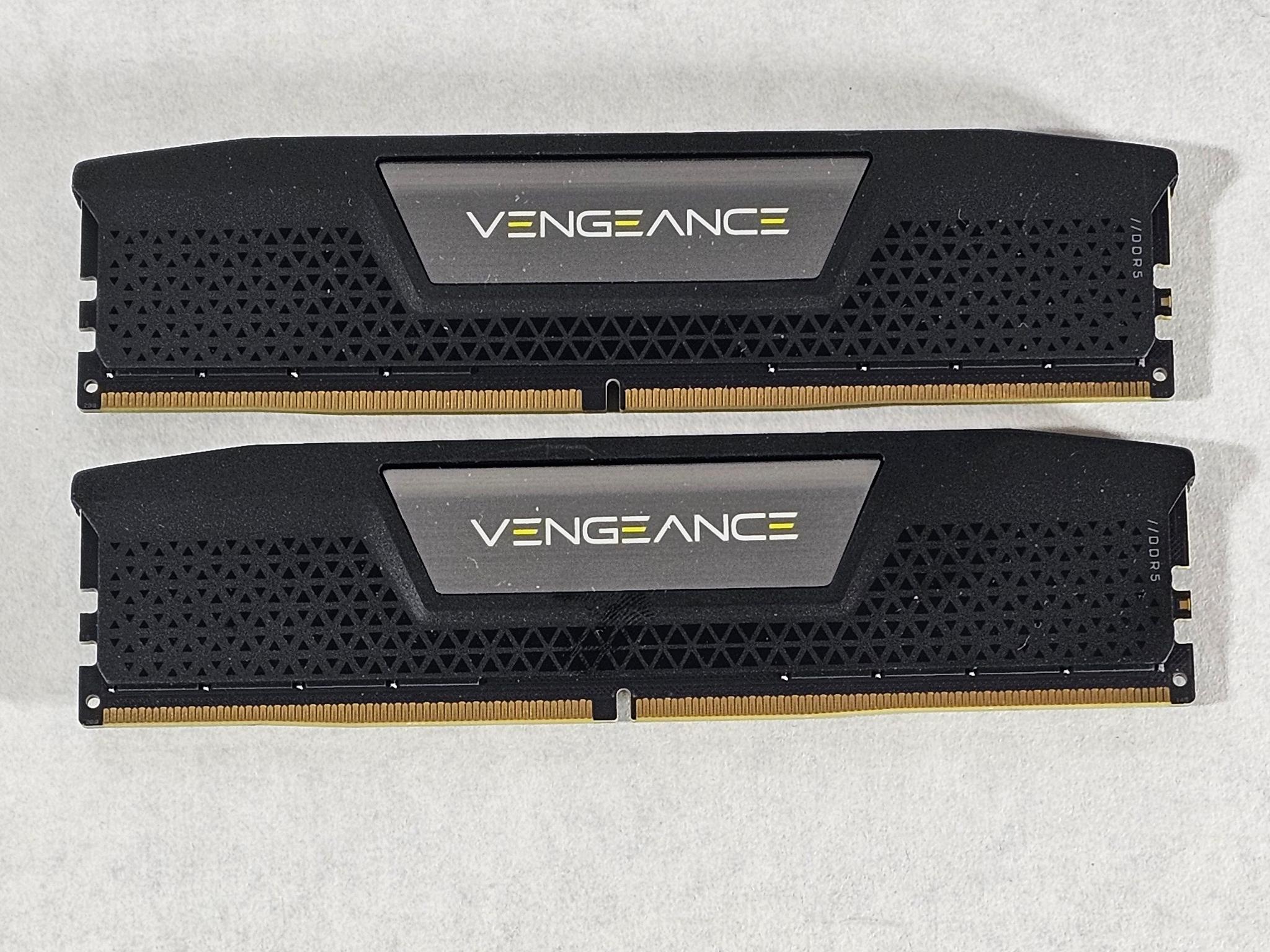 64GB DDR5 (2x32GB) 6400MT/s Corsair Vengeance