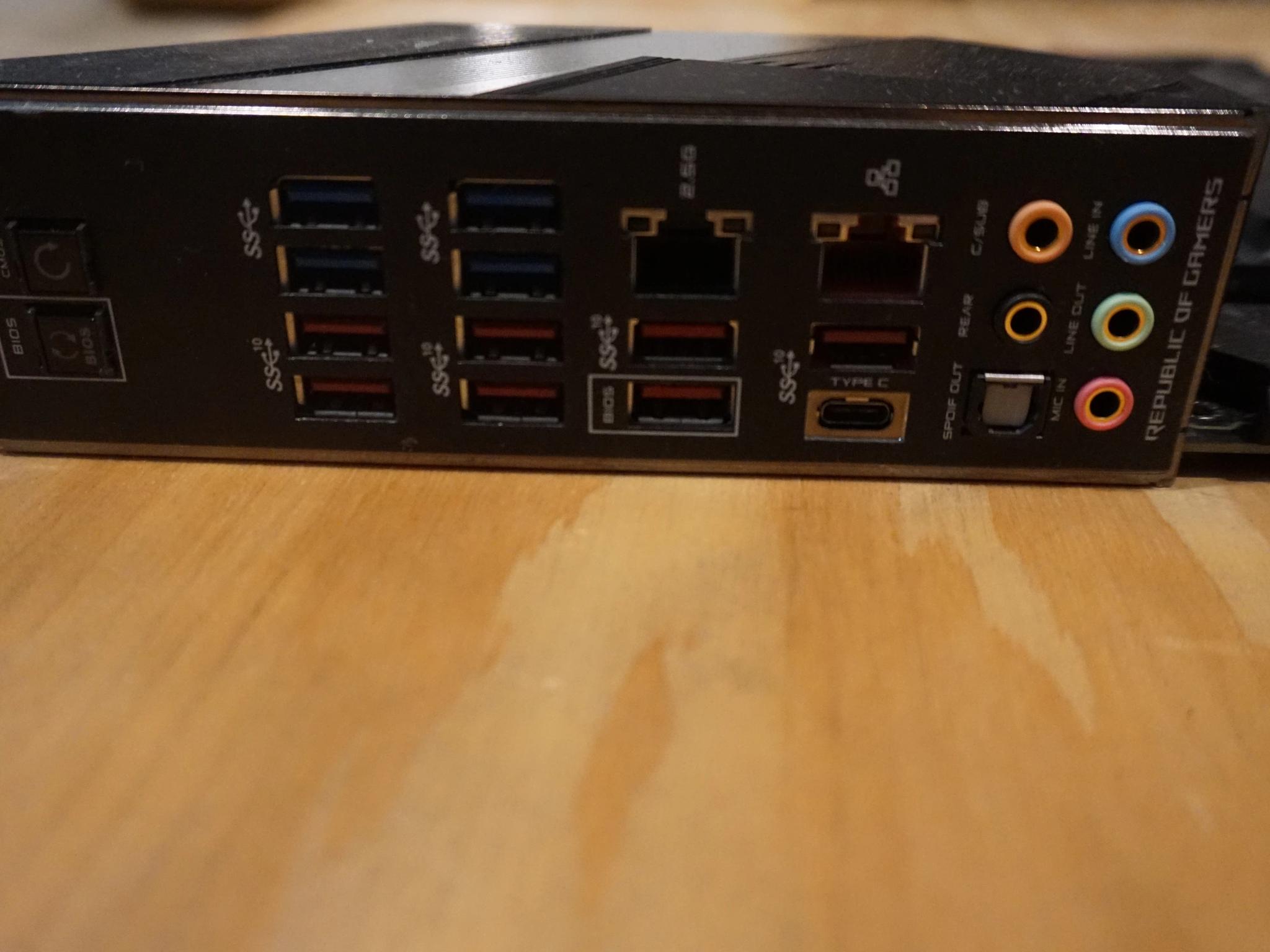 Asus ROG X570 Crosshair VIII Hero