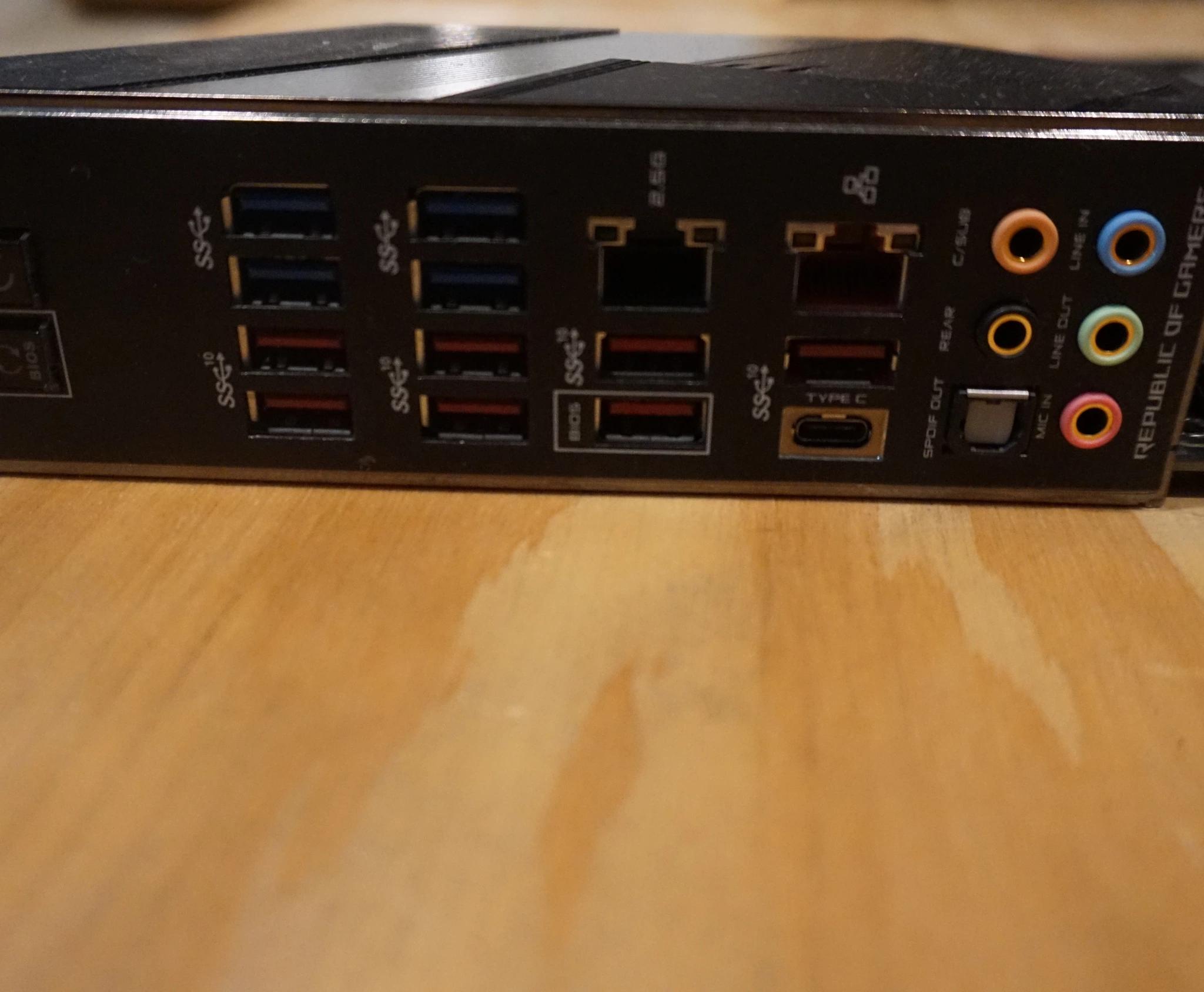 Asus ROG X570 Crosshair VIII Hero
