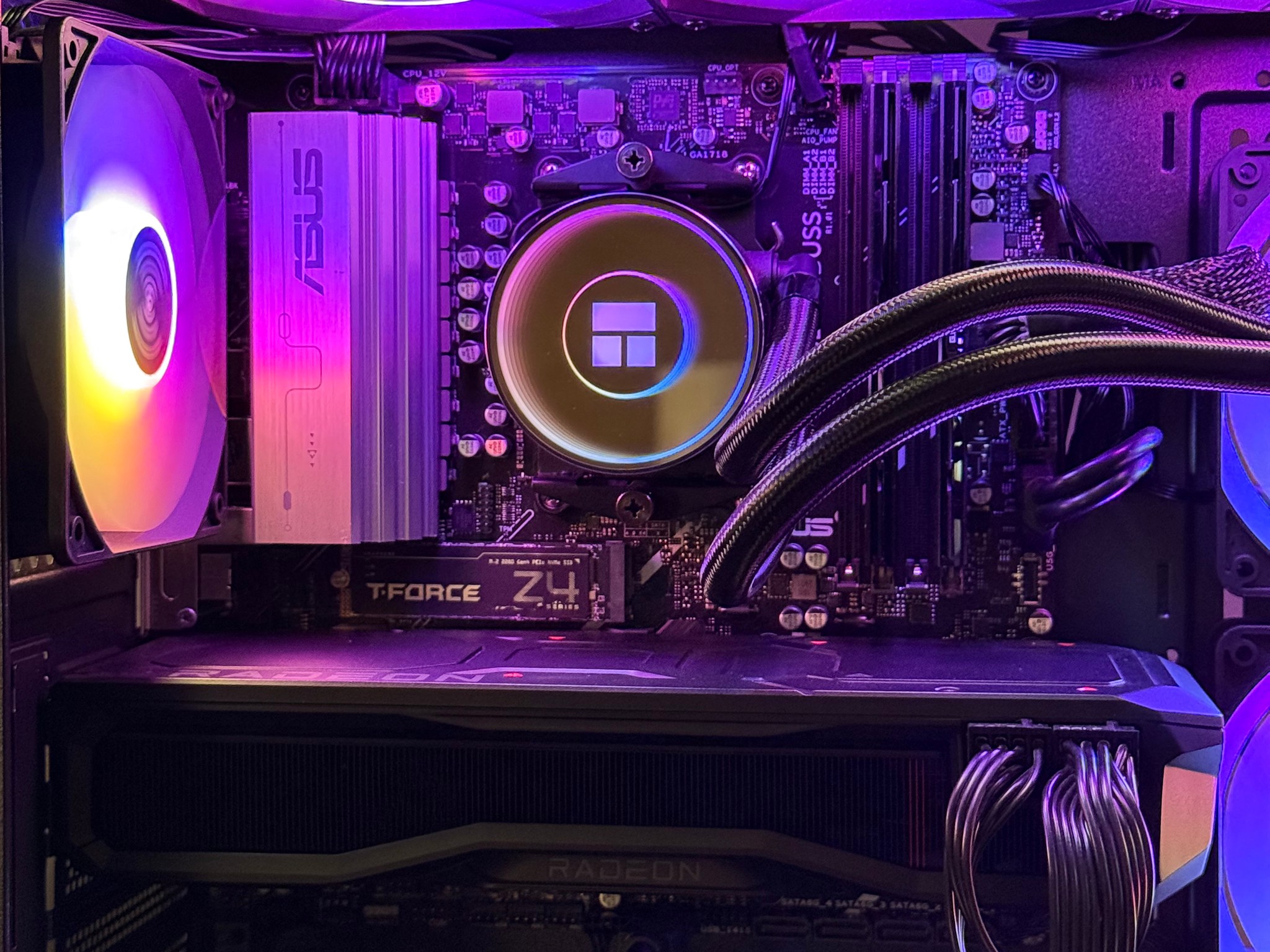 RX 7900 XT | RYZEN 9700X | 32GB 6000CL30 | 2TB NVME | WIFI