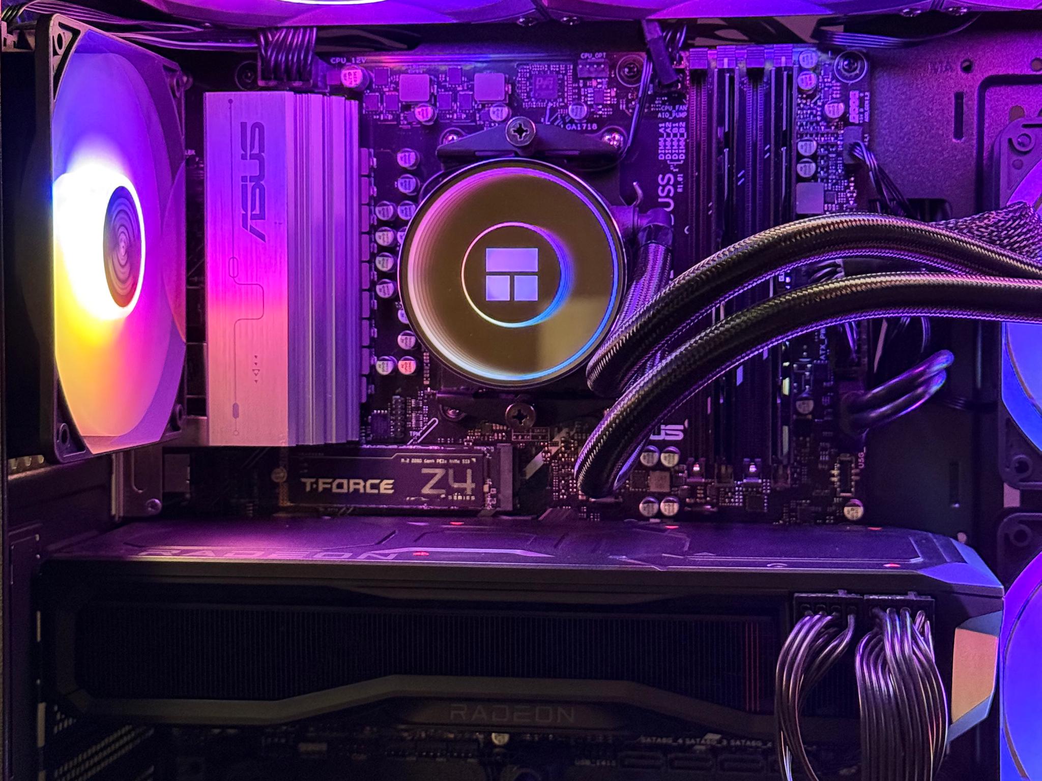 RX 7900 XT | RYZEN 9700X | 32GB 6000CL30 | 2TB NVME | WIFI