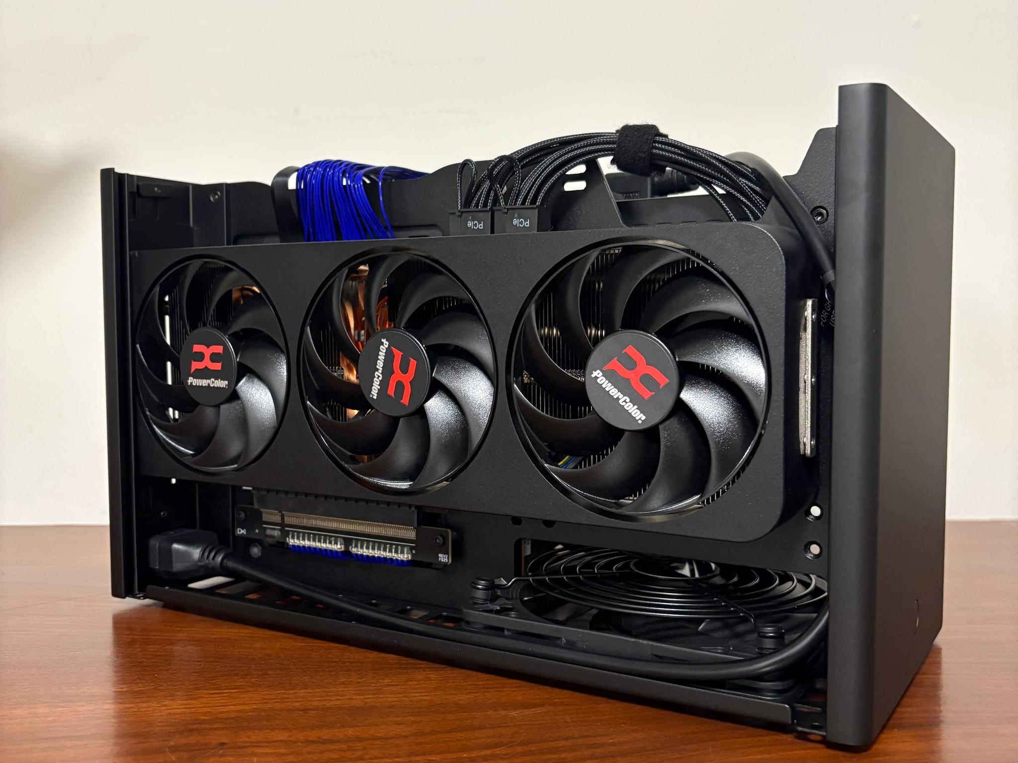RX 9070 XT | Ryzen 5 7600X3D | 32GB DDR5 | 2TB NVMe | 850W Platinum | Louqe Ghost S1 (SFF)