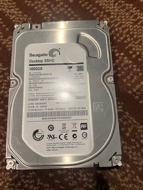 Seagate Desktop SSHD Internal Hard Drive 1 TB SATA 3.5 Inch.