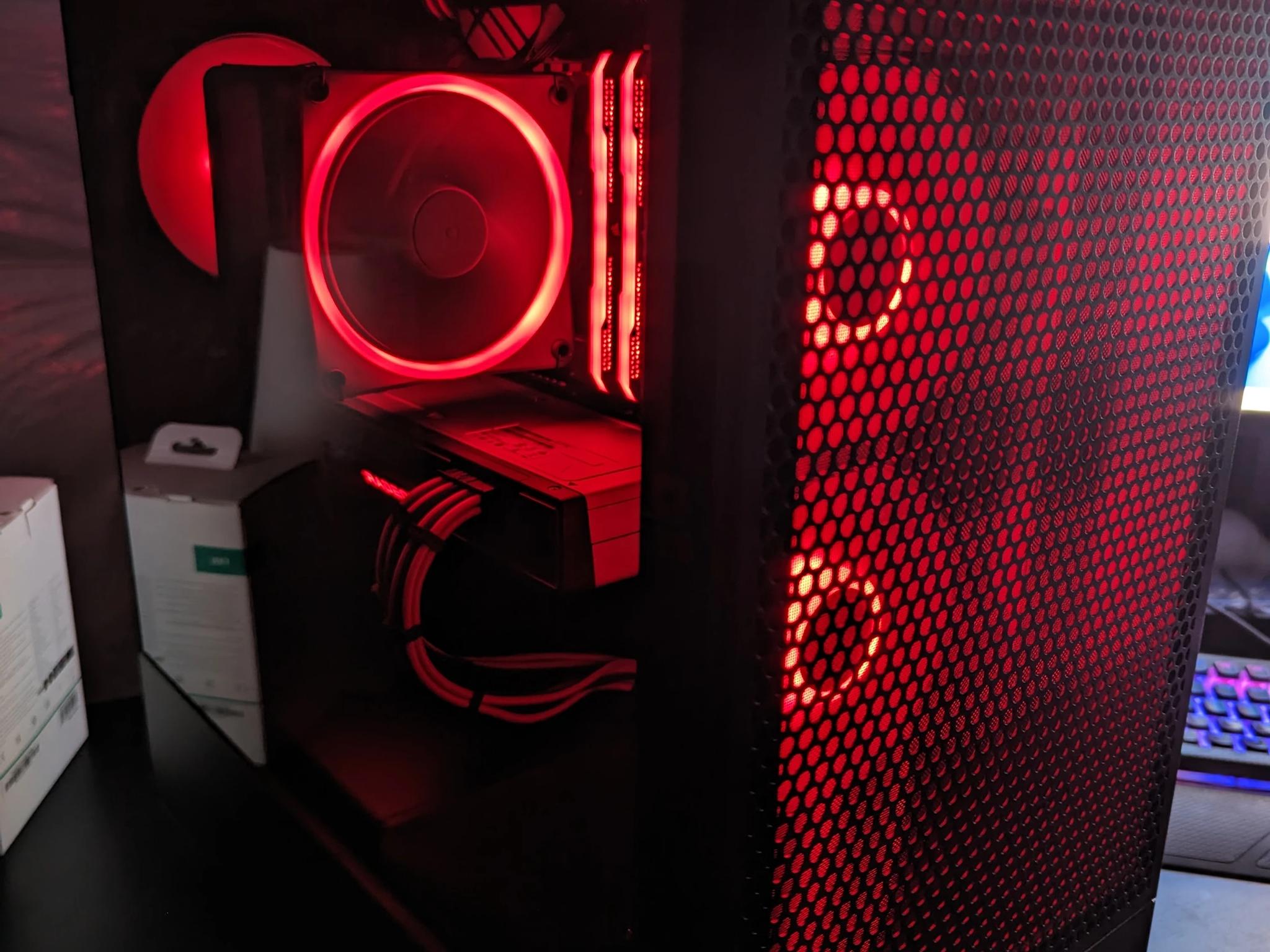 All AMD Clean Custom Build - Ryzen 5 5600/Radeon RX 6700XT 12GB