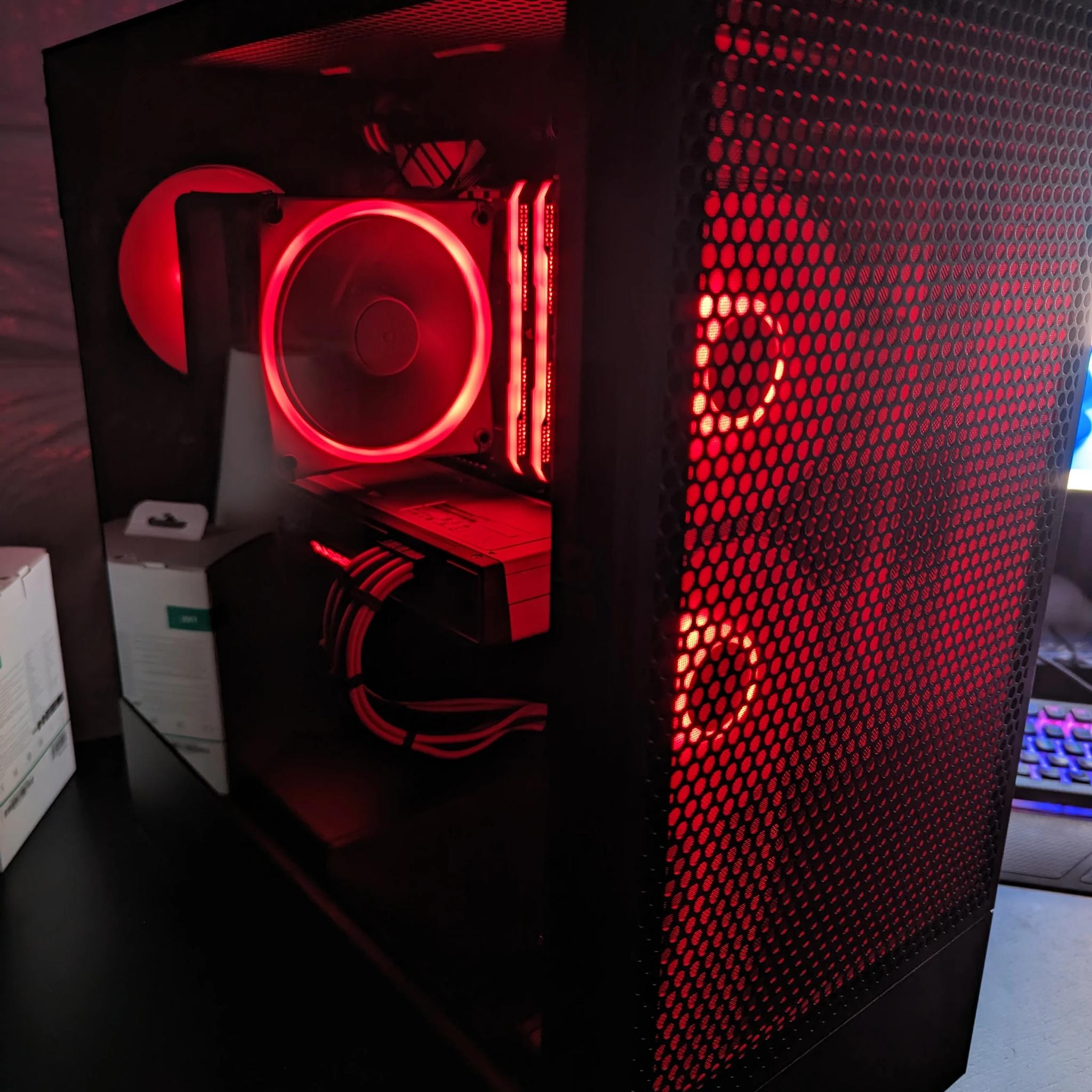 All AMD Clean Custom Build - Ryzen 5 5600/Radeon RX 6700XT 12GB/32GB DDR4/1TB SSD