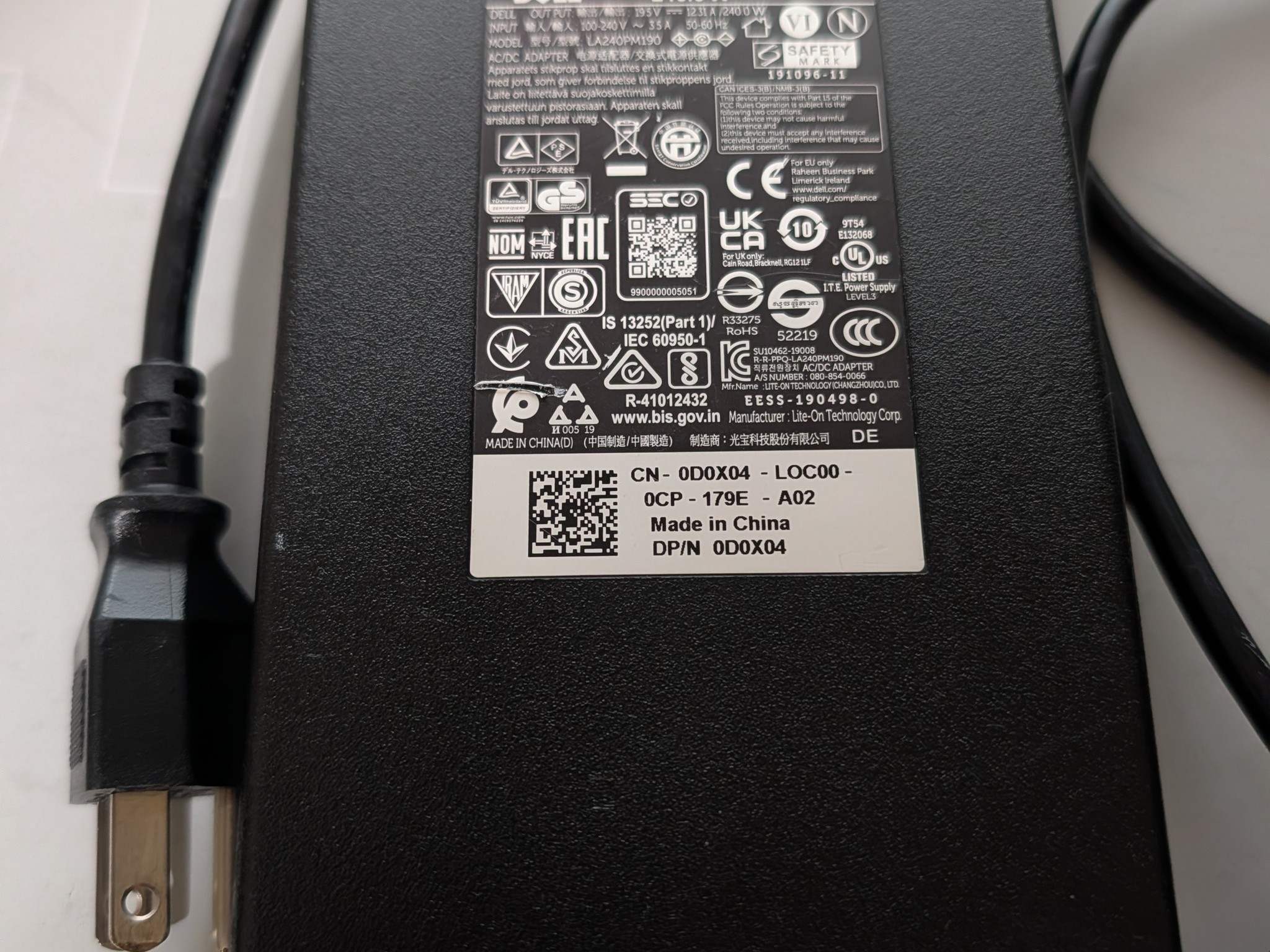 Alienware m17 R4 Laptop with NVIDIA 2070 8GB GPU, 16 GB RAM, 1TB NVMe Storage