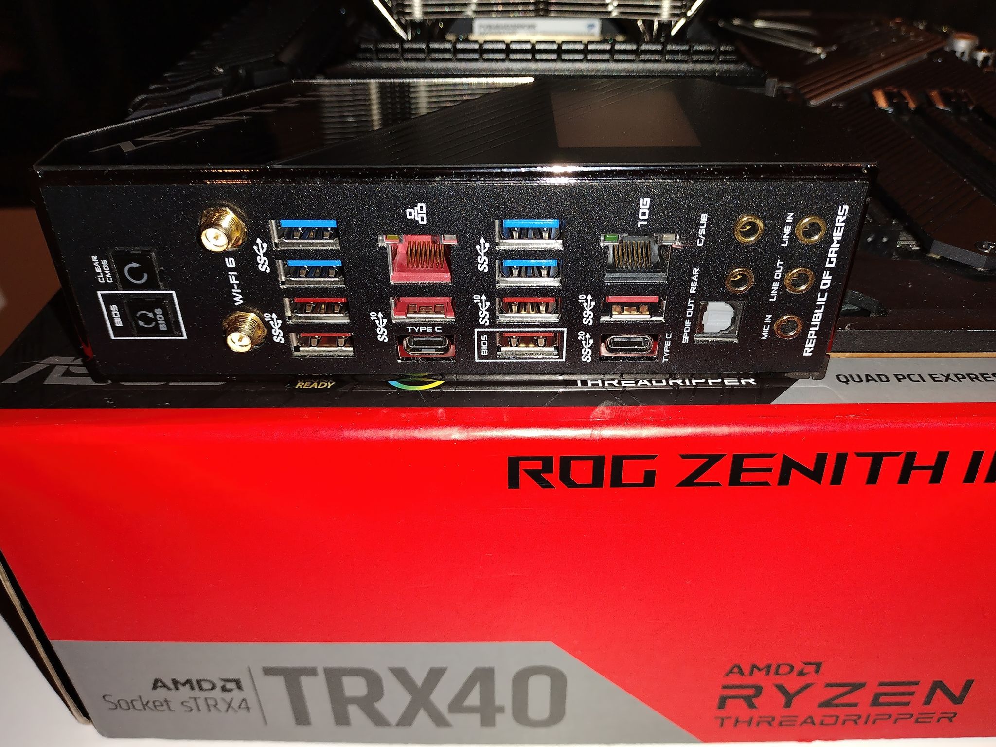 AMD RYZEN THREADRIPPER 3970X + ASUS ROG ZENITH II EXTREME ALPHA + NOCTUA NH-U14S (NO RAM/MEMORY)