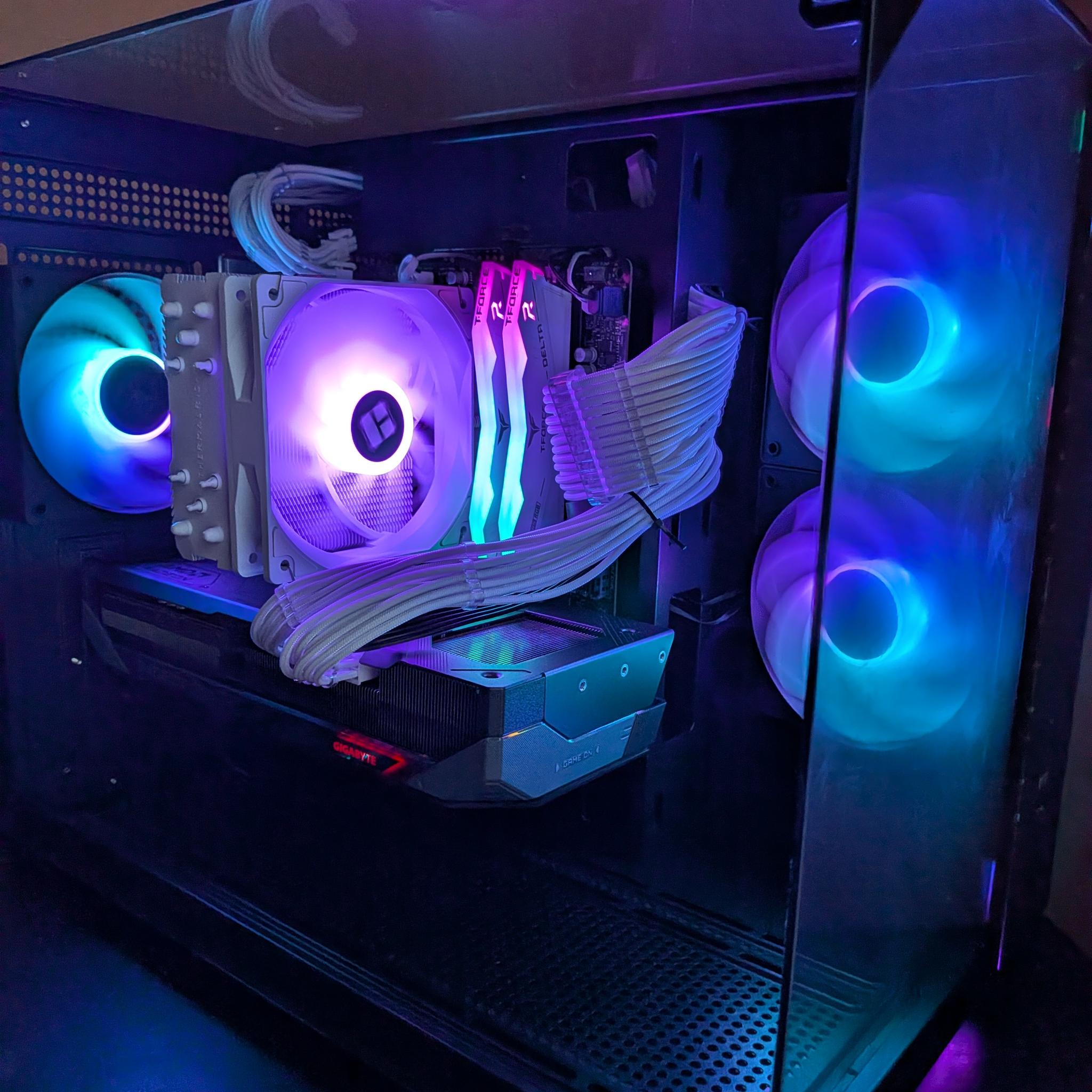Ryzen 5 7600 | Rx 9070 XT | 16GB DDR5 | 1TB NVMe | 750W