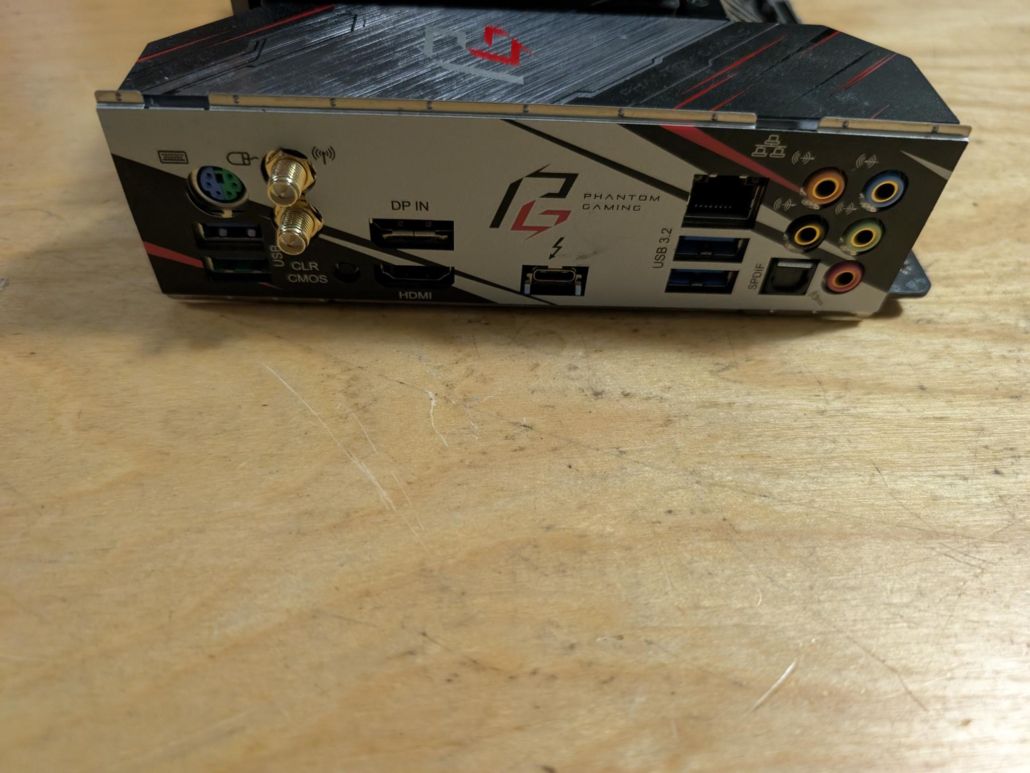 AsRock X570 itx / AMD Ryzen 3 3200G / CPU cooler