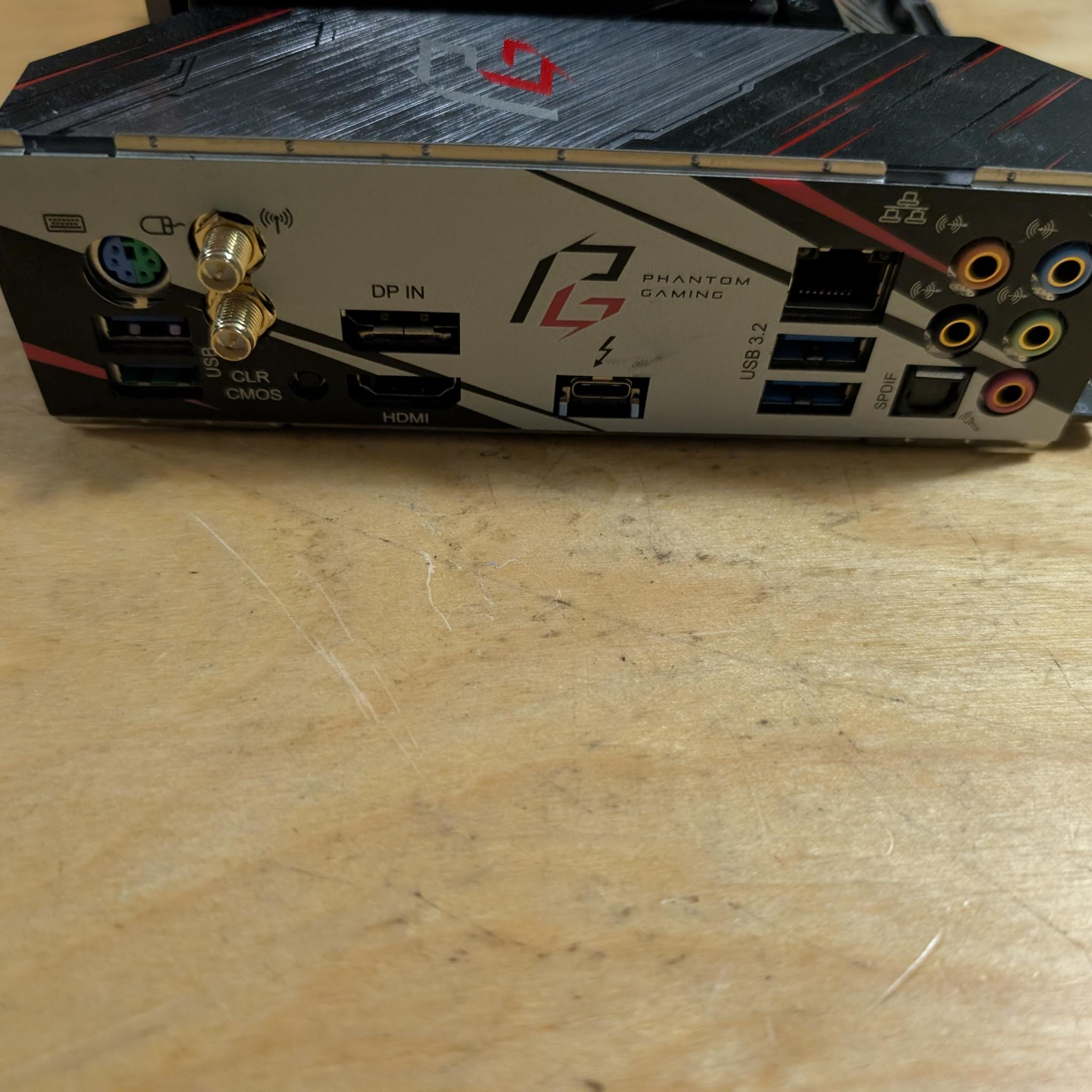 AsRock X570 itx / AMD Ryzen 3 3200G / CPU cooler