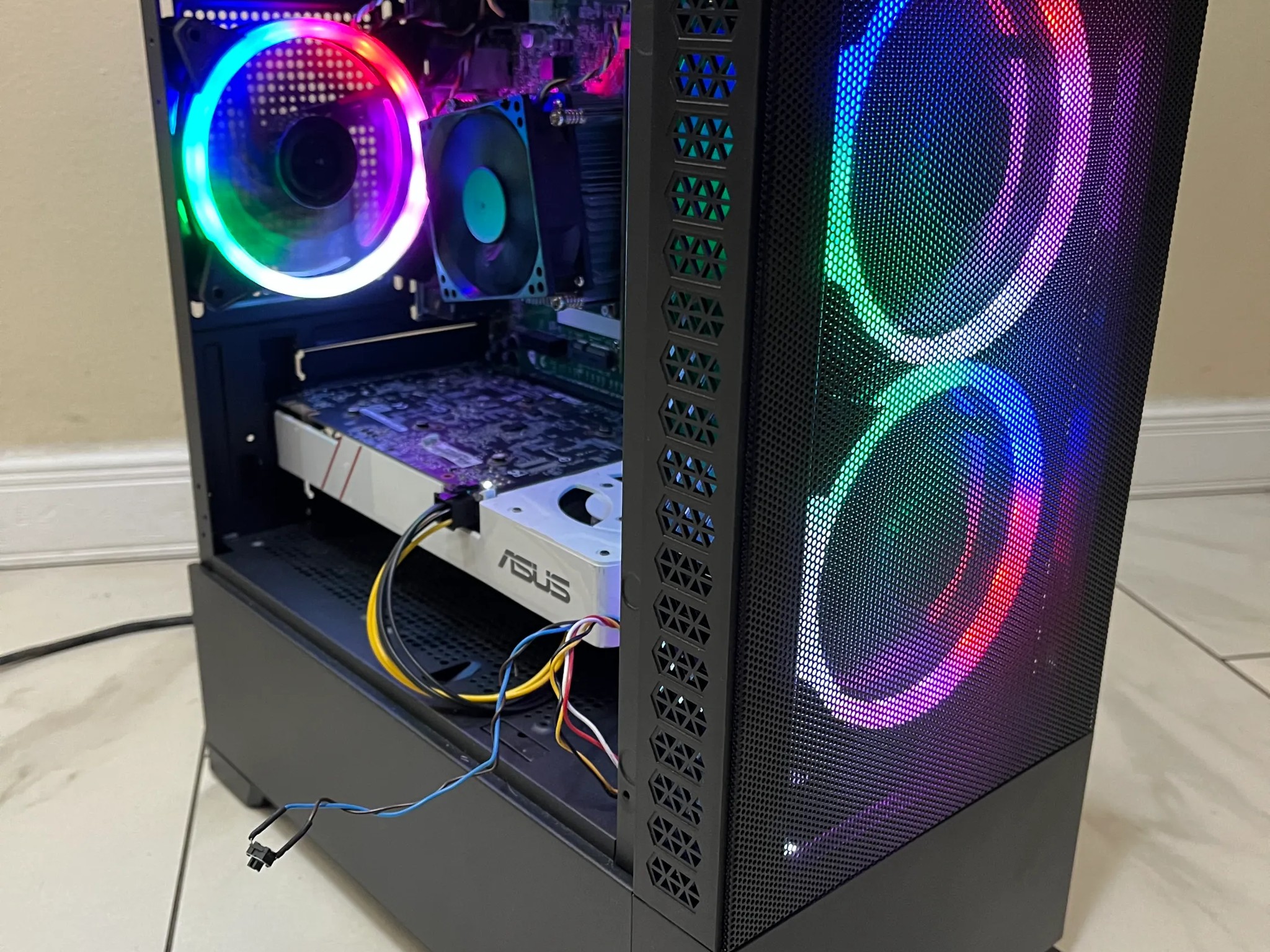 🖥️ Budget RGB Gaming PC – GTX 960, Intel Core i5, 12GB RAM, 256GB SSD+1TB HDD, Fast and Powerful