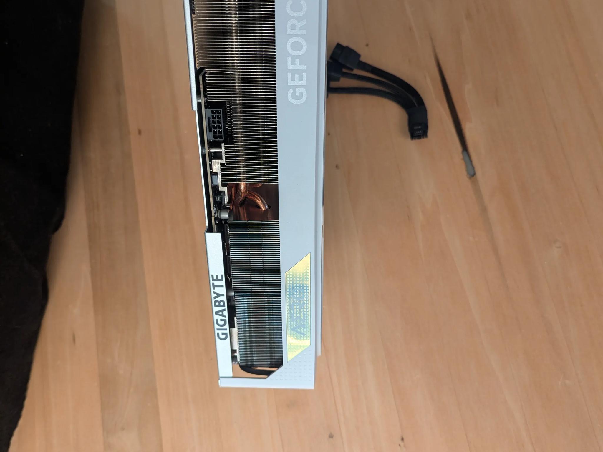 🌐 Gigabyte 4080 Aero | White Workstation & Gaming GPU | 16GB GDDR6X | Studio Ready