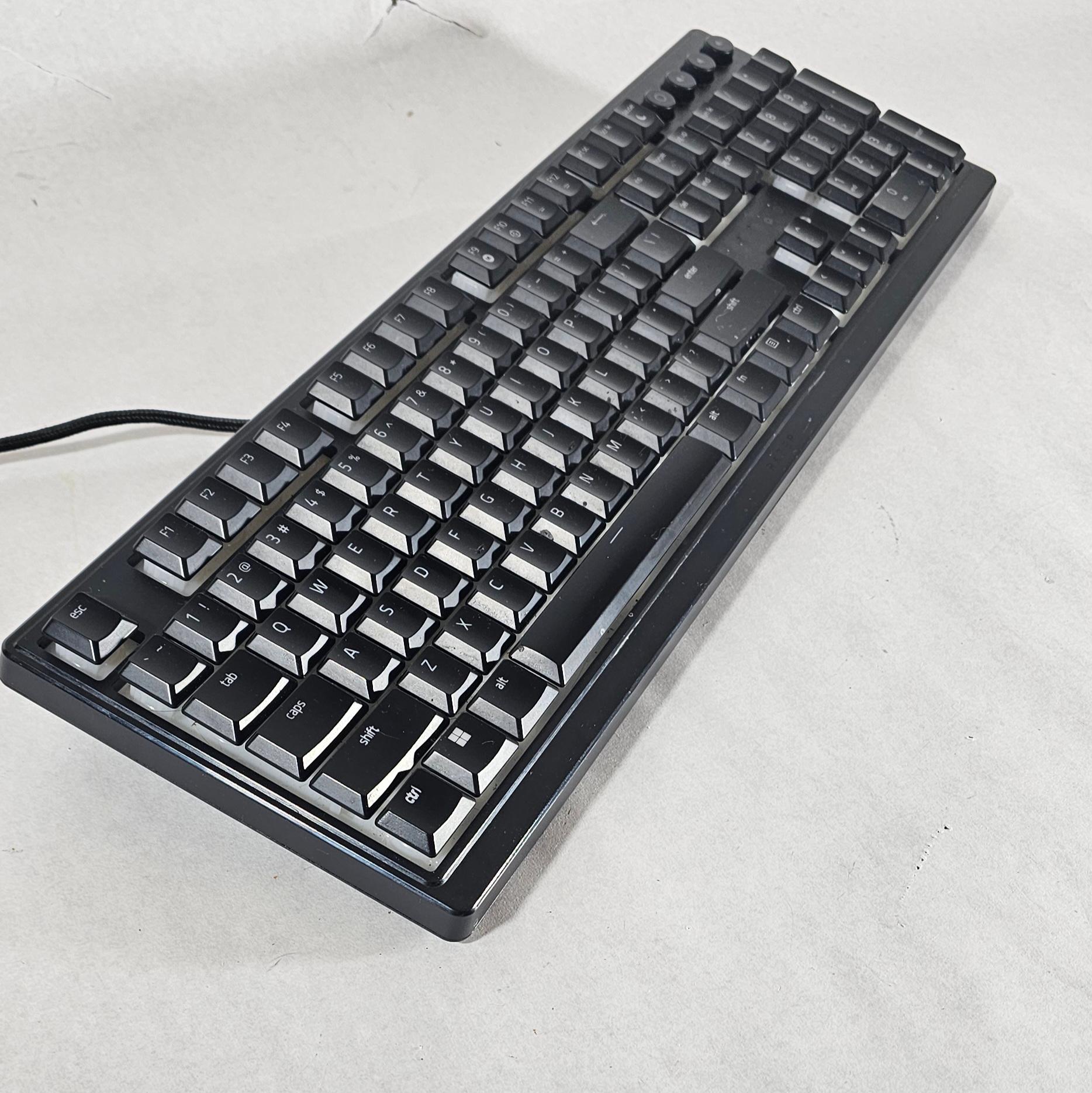 Razer Ornata V3 Gaming Keyboard - Black Wired