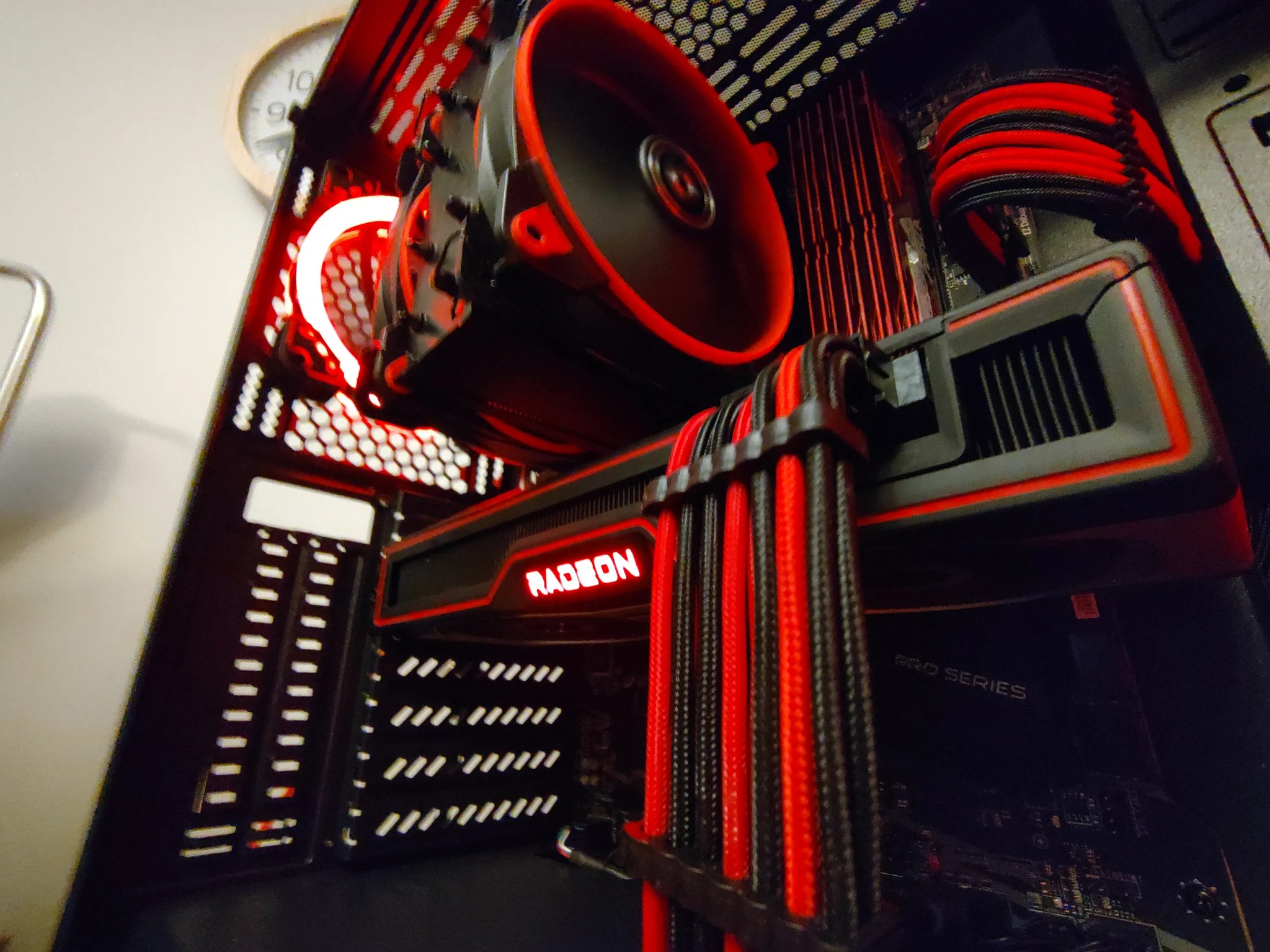 Gaming PC - Ryzen 7 5800X, RX 6700XT, 32GB RAM, 1TB NVME