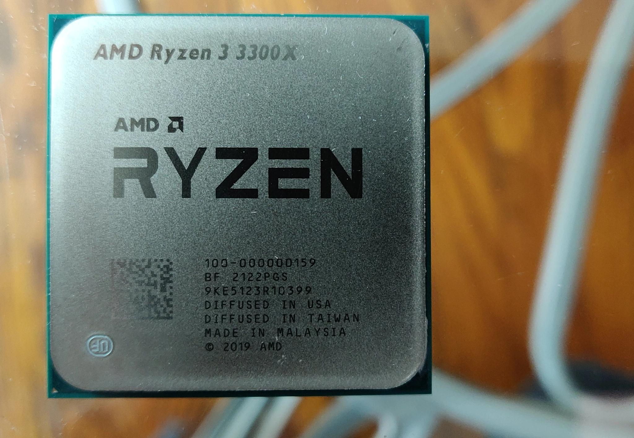 AMD Ryzen 3 3300X AM4 CPU + Heatsink