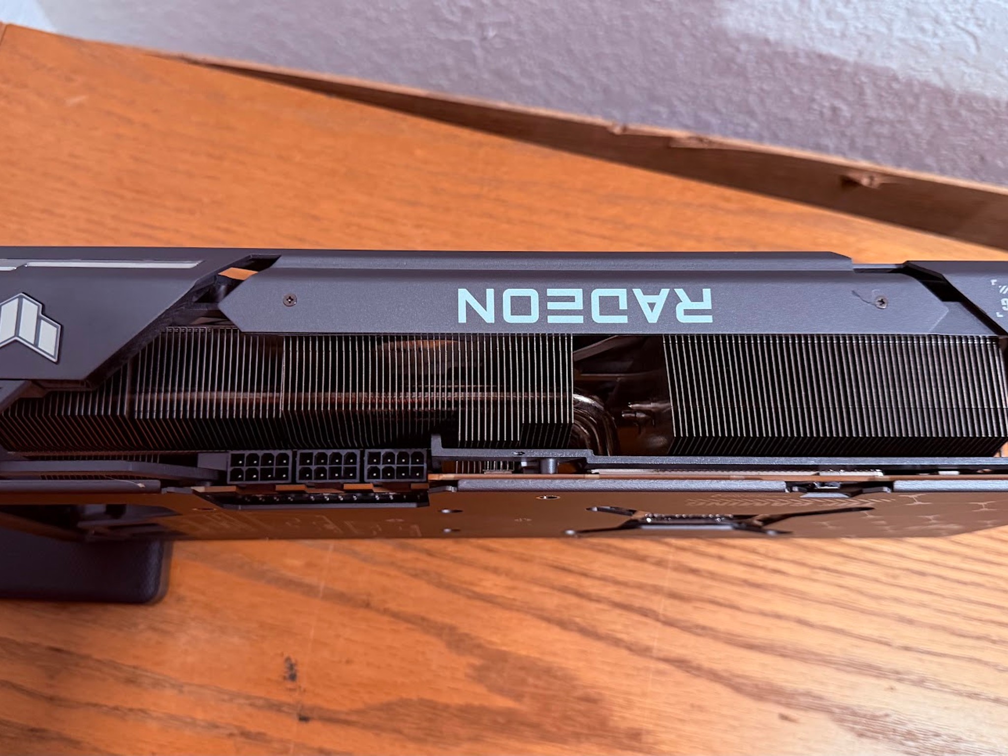 ASUS TUF Gaming Radeon RX 7900 XTX OC Edition