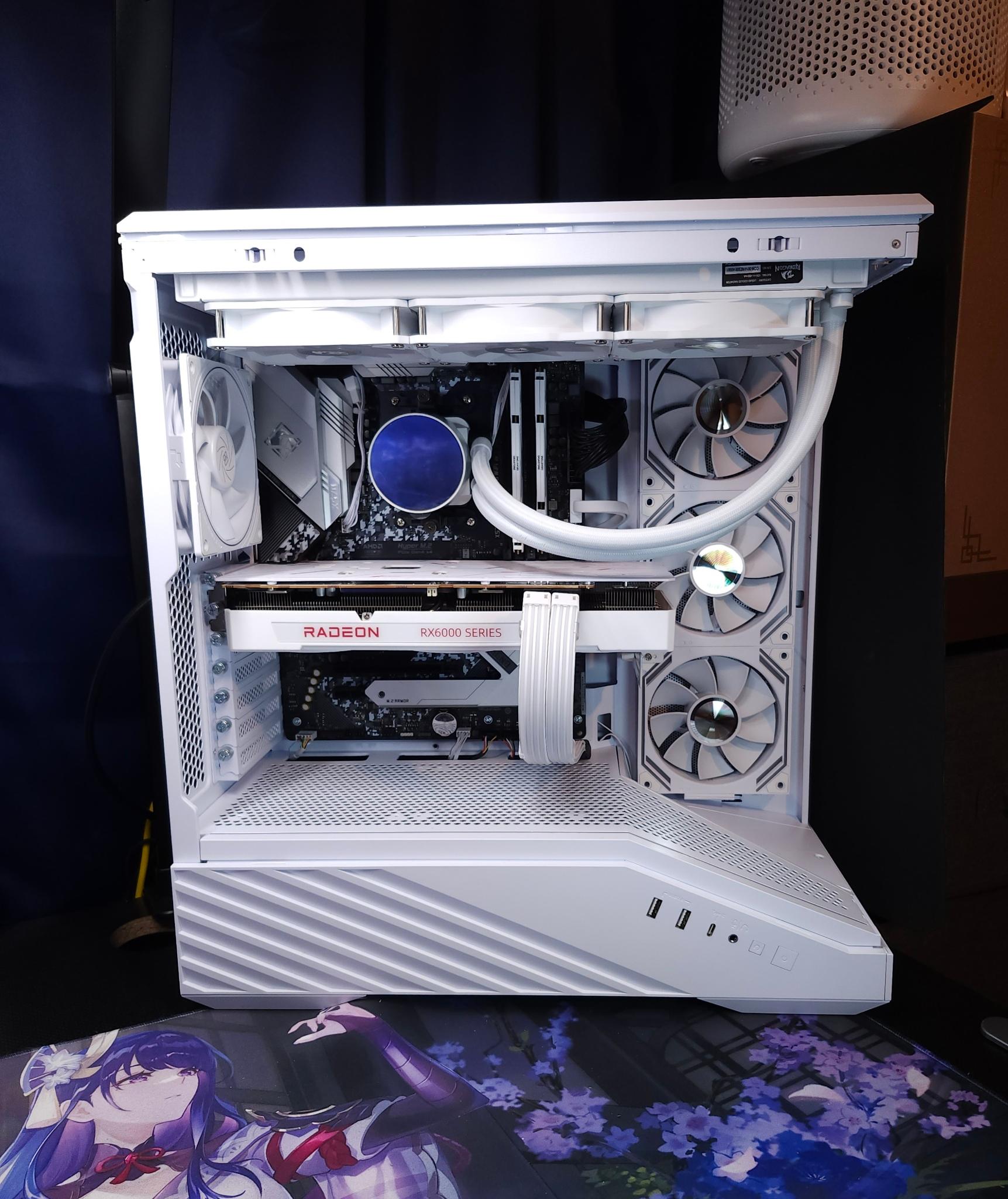 Tron Light Gaming - Ryzen 7 5800X | RX 6800