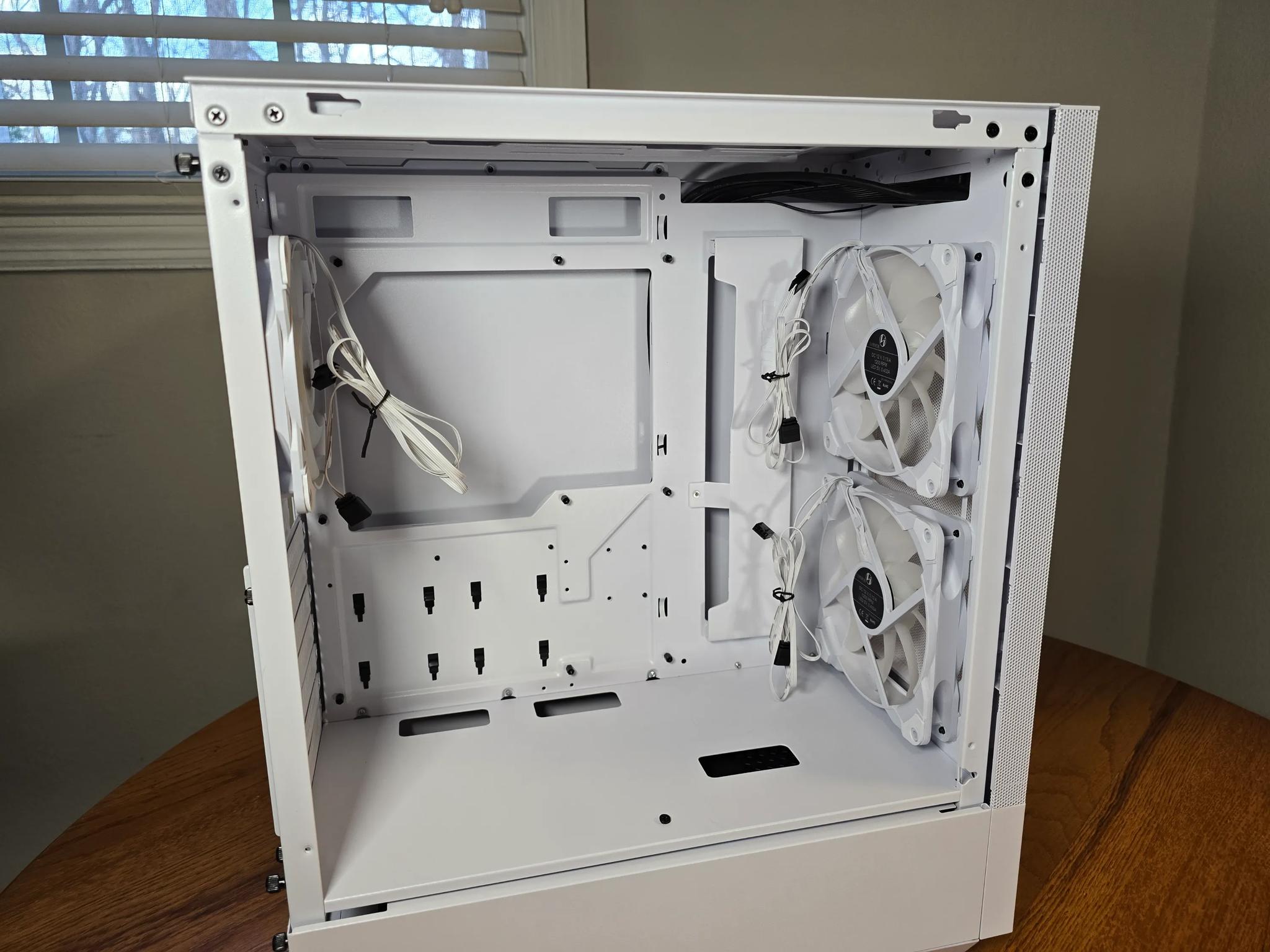 Lian Li LANCOOL 205 Mesh C ATX White Mid Tower Case *Includes 3 RGB Fans!!!*