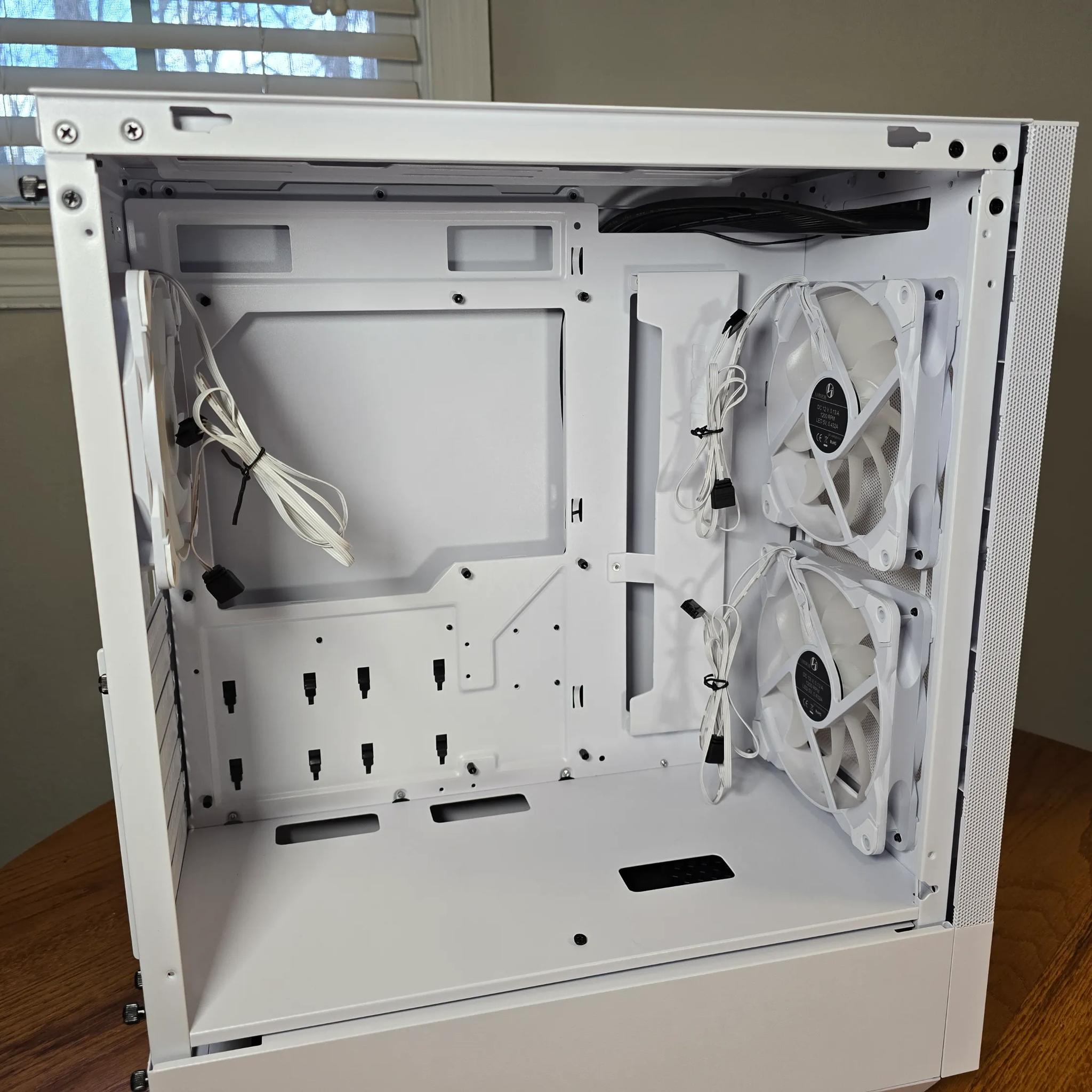 Lian Li LANCOOL 205 Mesh C ATX White Mid Tower Case *Includes 3 RGB Fans!!!*